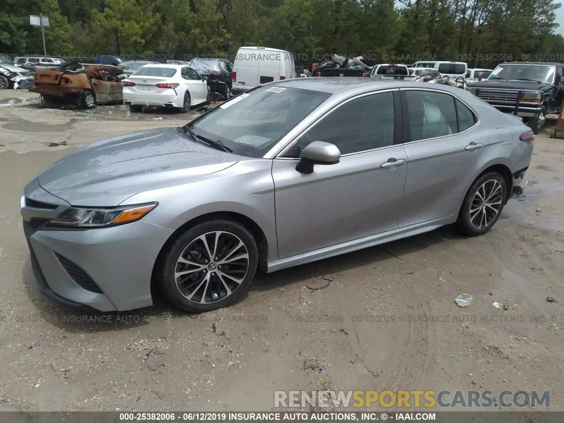 2 Photograph of a damaged car 4T1B11HK5KU227001 TOYOTA CAMRY 2019