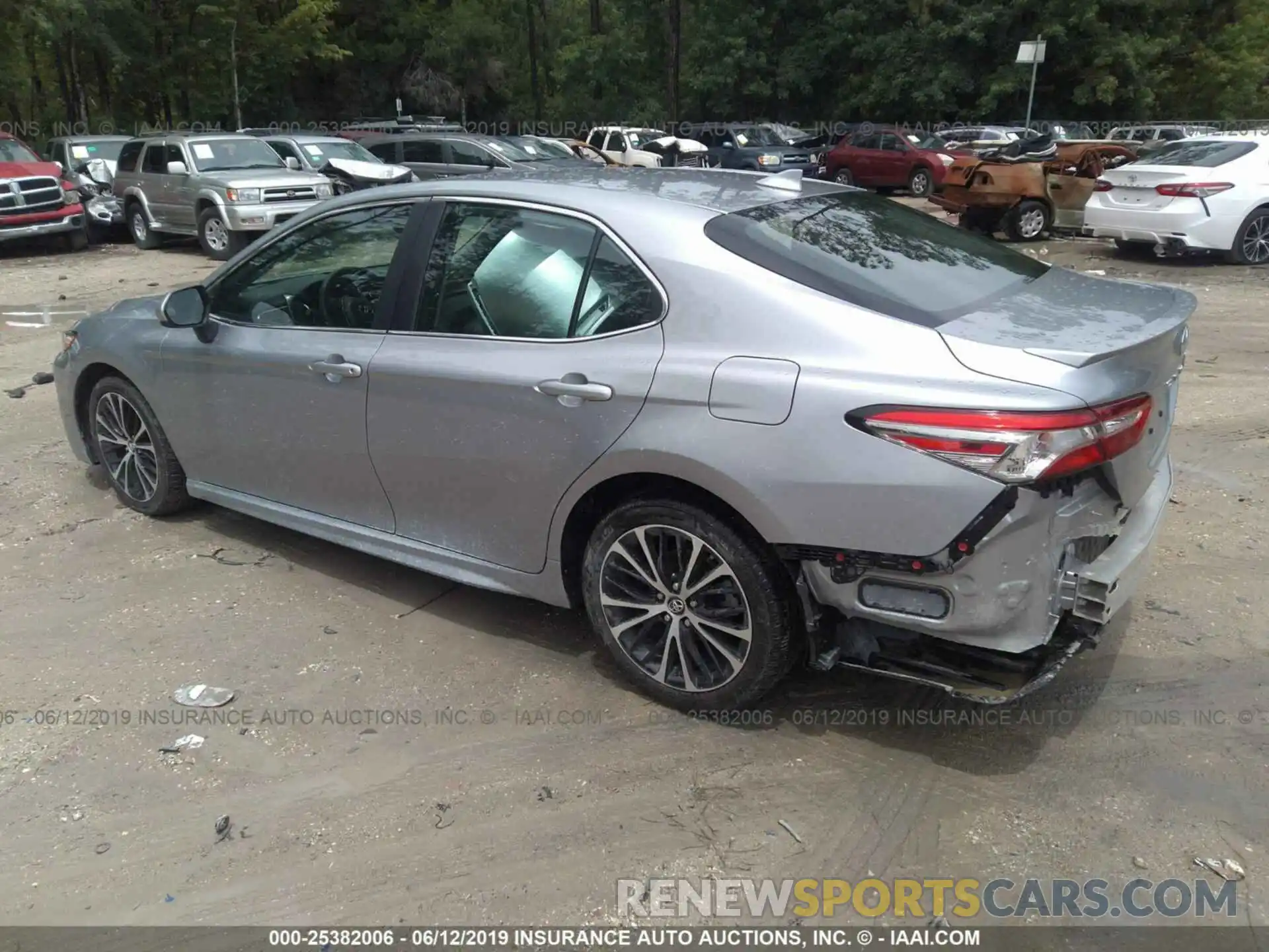 3 Photograph of a damaged car 4T1B11HK5KU227001 TOYOTA CAMRY 2019