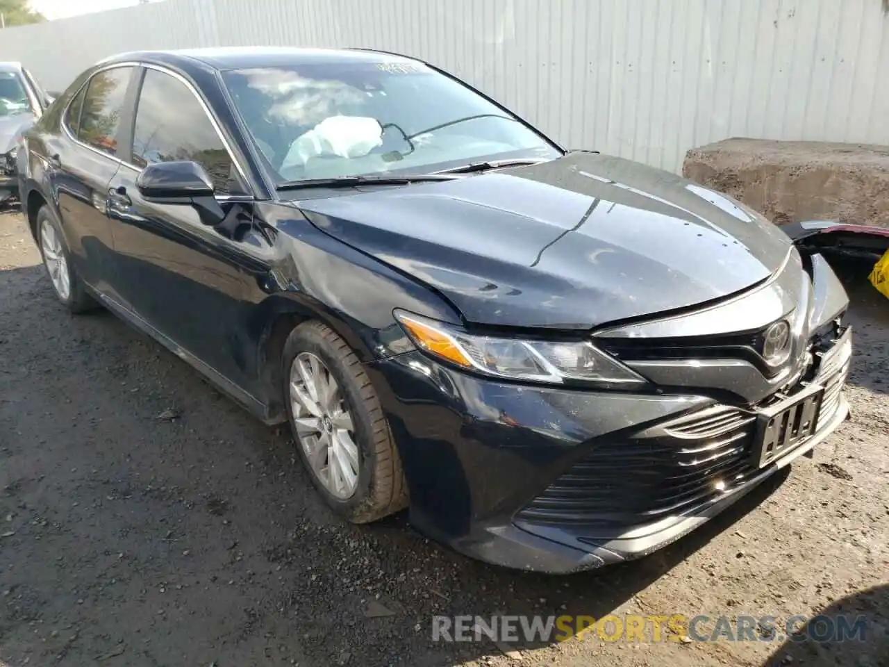 1 Фотография поврежденного автомобиля 4T1B11HK5KU227306 TOYOTA CAMRY 2019