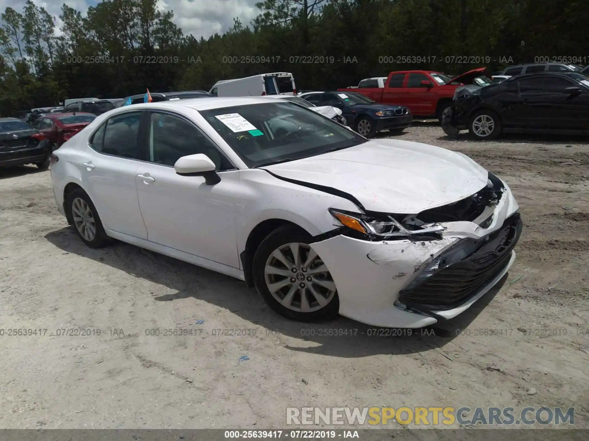 1 Photograph of a damaged car 4T1B11HK5KU227676 TOYOTA CAMRY 2019