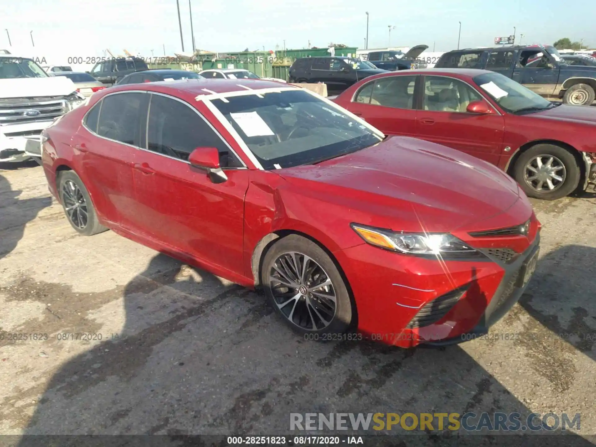 1 Photograph of a damaged car 4T1B11HK5KU228102 TOYOTA CAMRY 2019