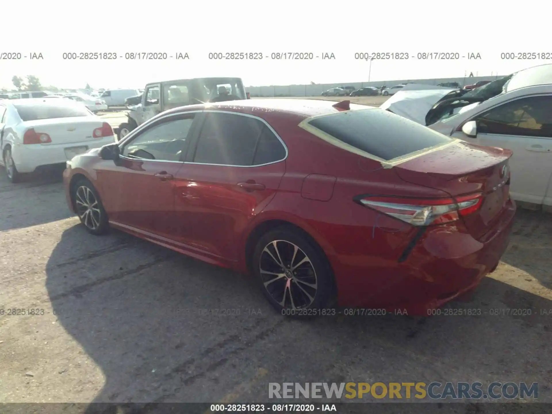 3 Photograph of a damaged car 4T1B11HK5KU228102 TOYOTA CAMRY 2019