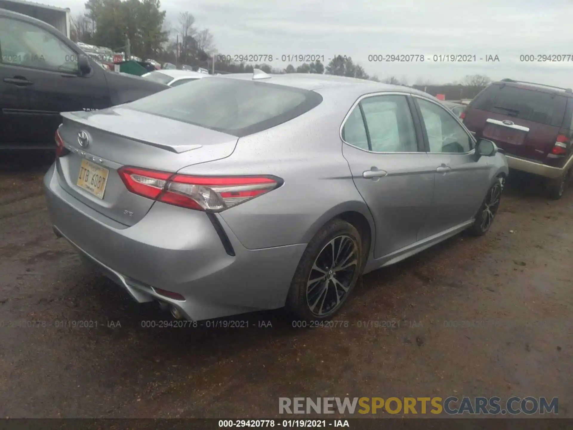 4 Photograph of a damaged car 4T1B11HK5KU228861 TOYOTA CAMRY 2019