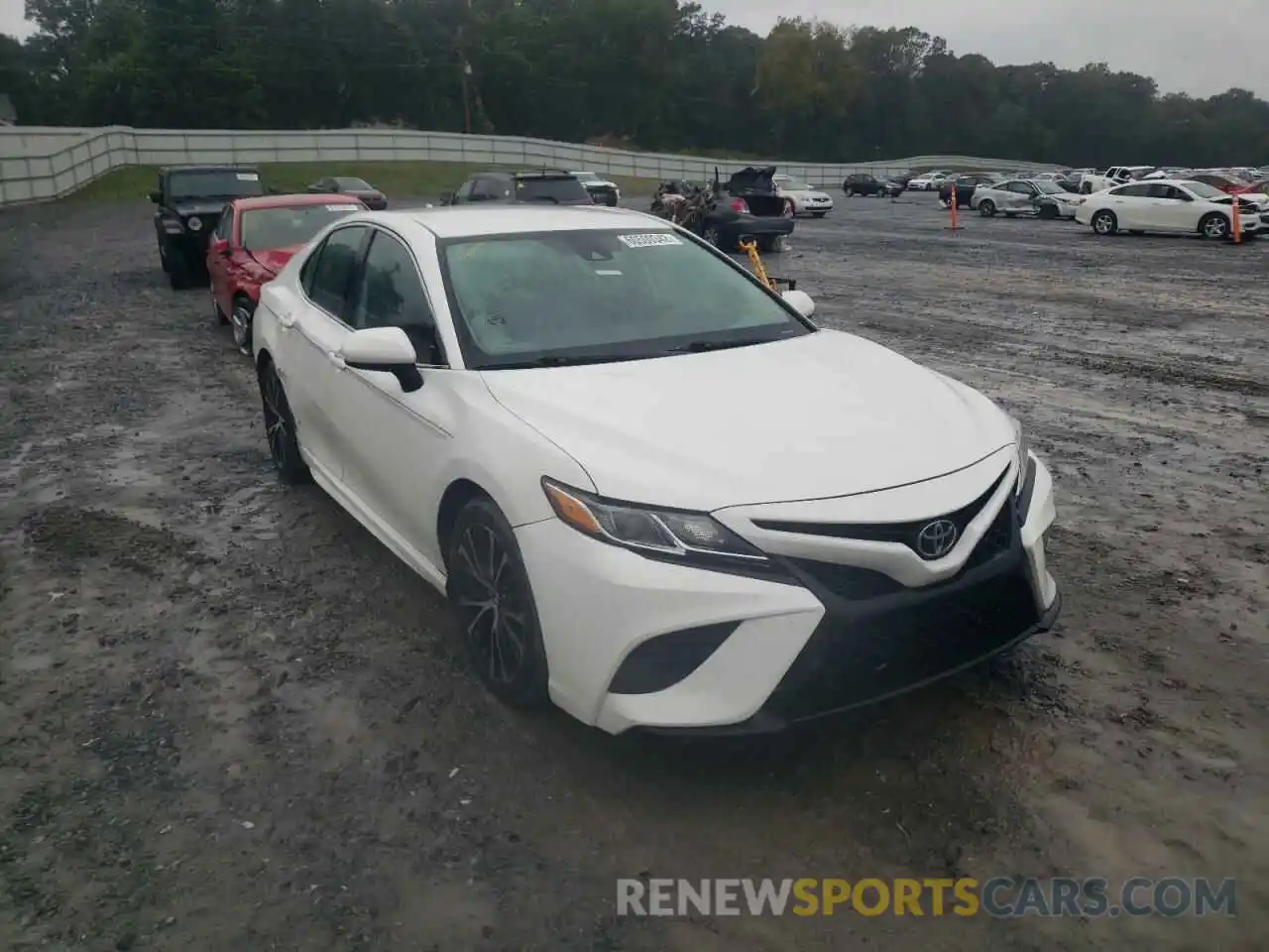 1 Photograph of a damaged car 4T1B11HK5KU229072 TOYOTA CAMRY 2019