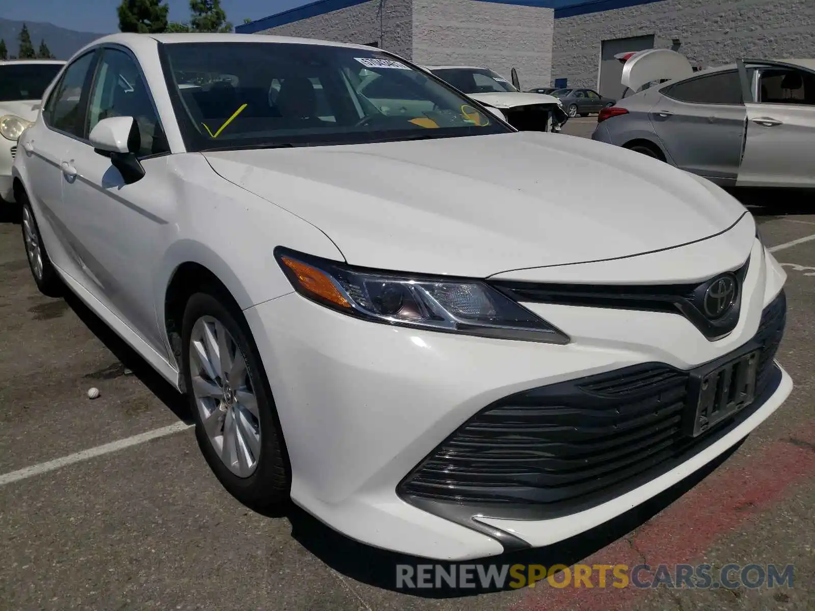 1 Photograph of a damaged car 4T1B11HK5KU229251 TOYOTA CAMRY 2019