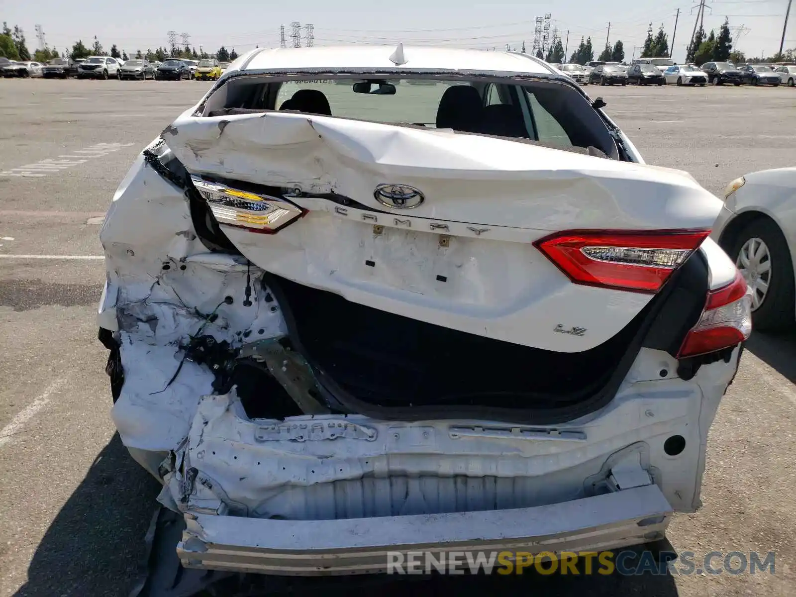 9 Photograph of a damaged car 4T1B11HK5KU229251 TOYOTA CAMRY 2019