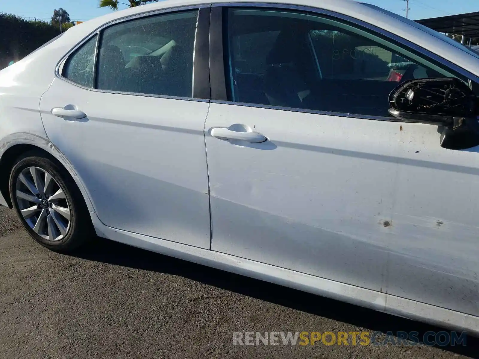 9 Photograph of a damaged car 4T1B11HK5KU229539 TOYOTA CAMRY 2019