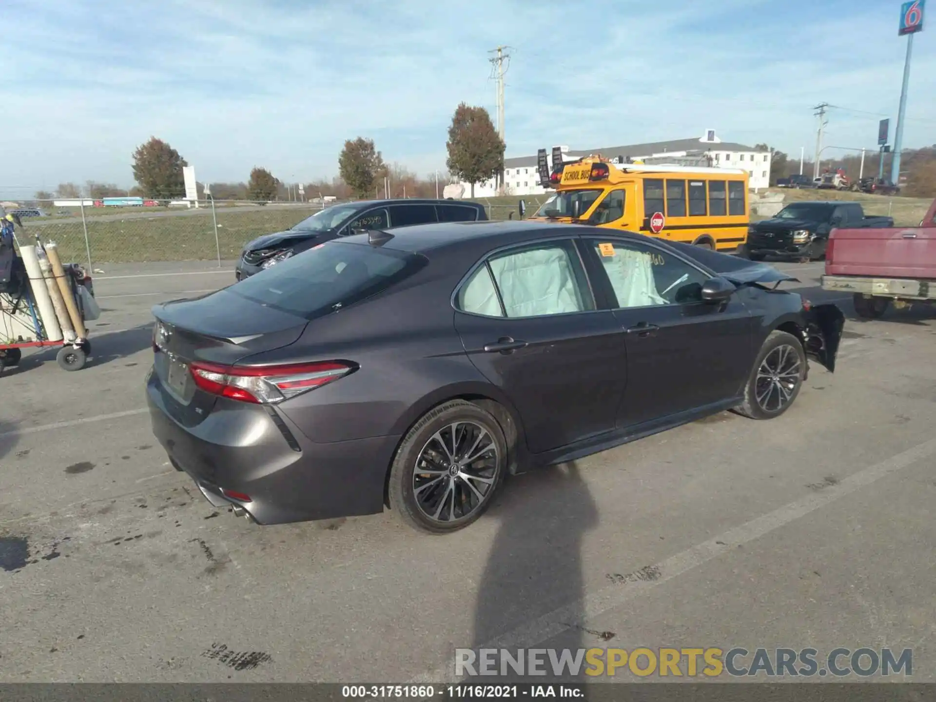 4 Photograph of a damaged car 4T1B11HK5KU230710 TOYOTA CAMRY 2019