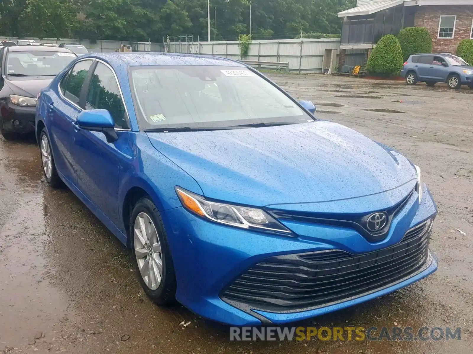 1 Photograph of a damaged car 4T1B11HK5KU230951 TOYOTA CAMRY 2019