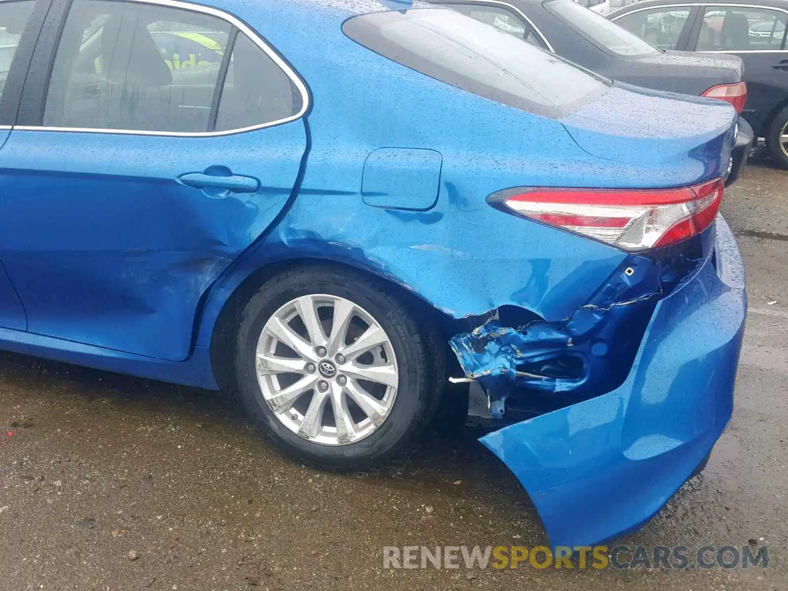 9 Photograph of a damaged car 4T1B11HK5KU230951 TOYOTA CAMRY 2019