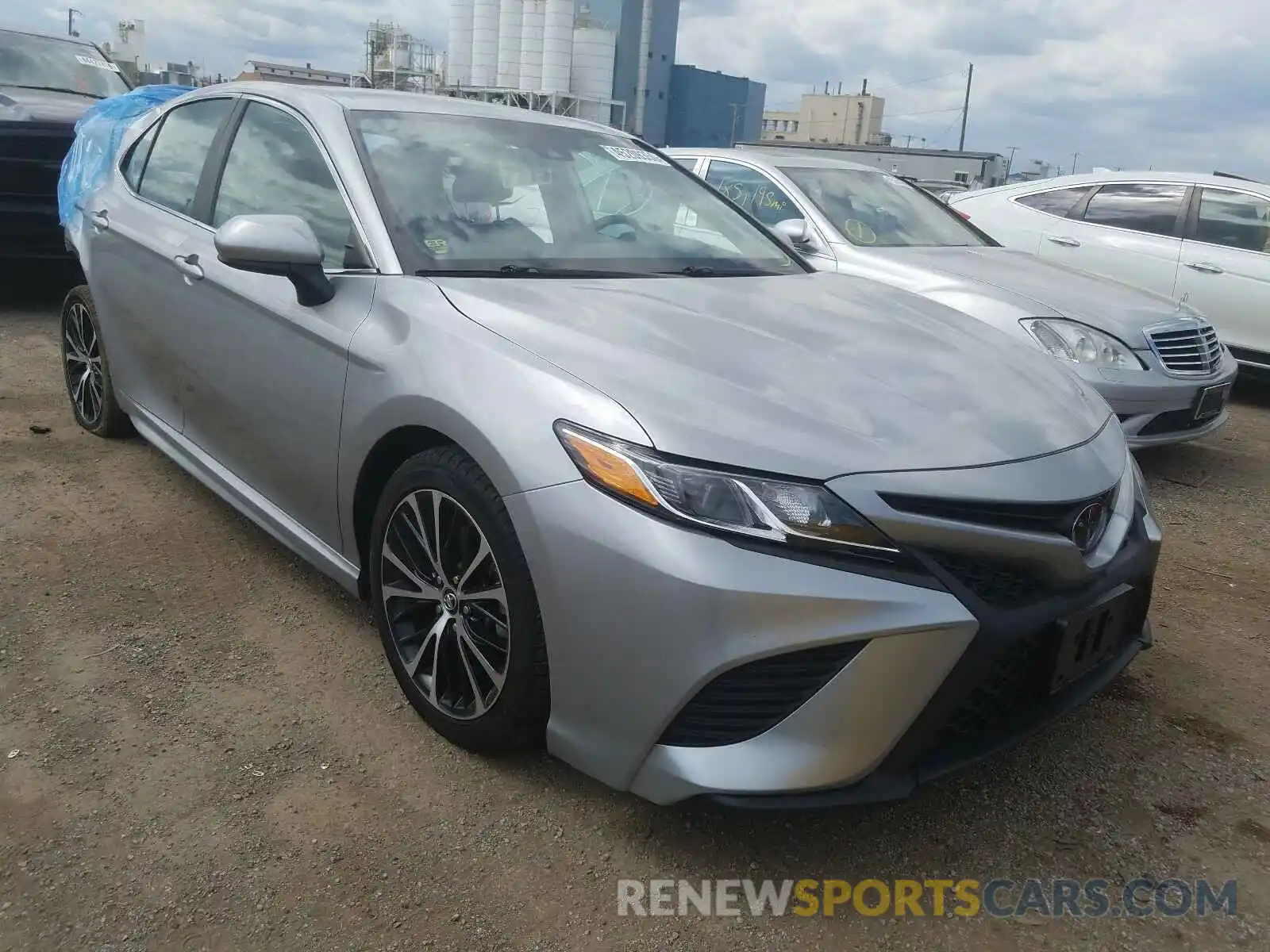 1 Photograph of a damaged car 4T1B11HK5KU231114 TOYOTA CAMRY 2019