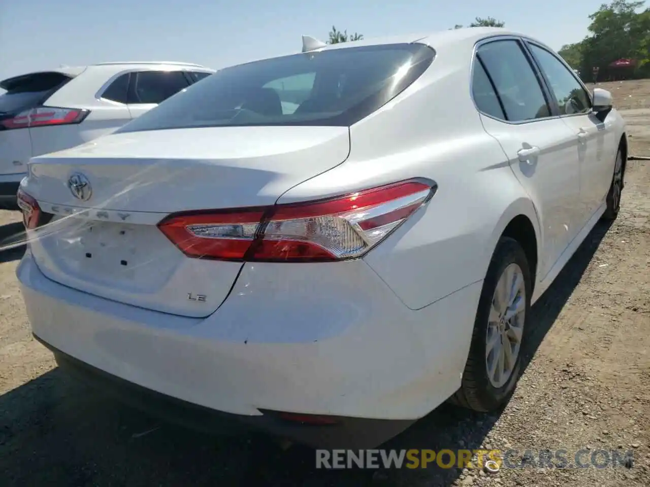 4 Photograph of a damaged car 4T1B11HK5KU231131 TOYOTA CAMRY 2019