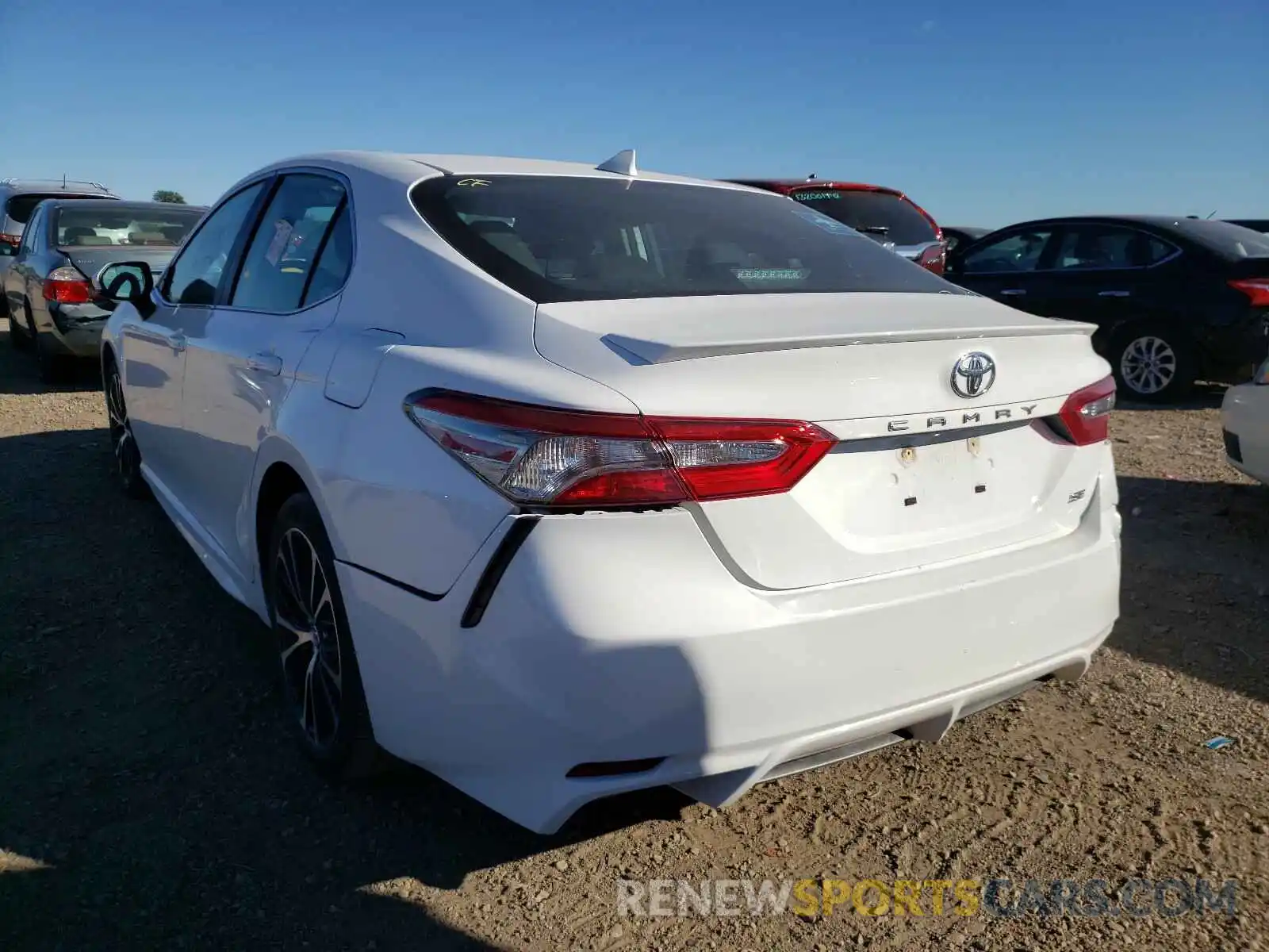 3 Photograph of a damaged car 4T1B11HK5KU231436 TOYOTA CAMRY 2019