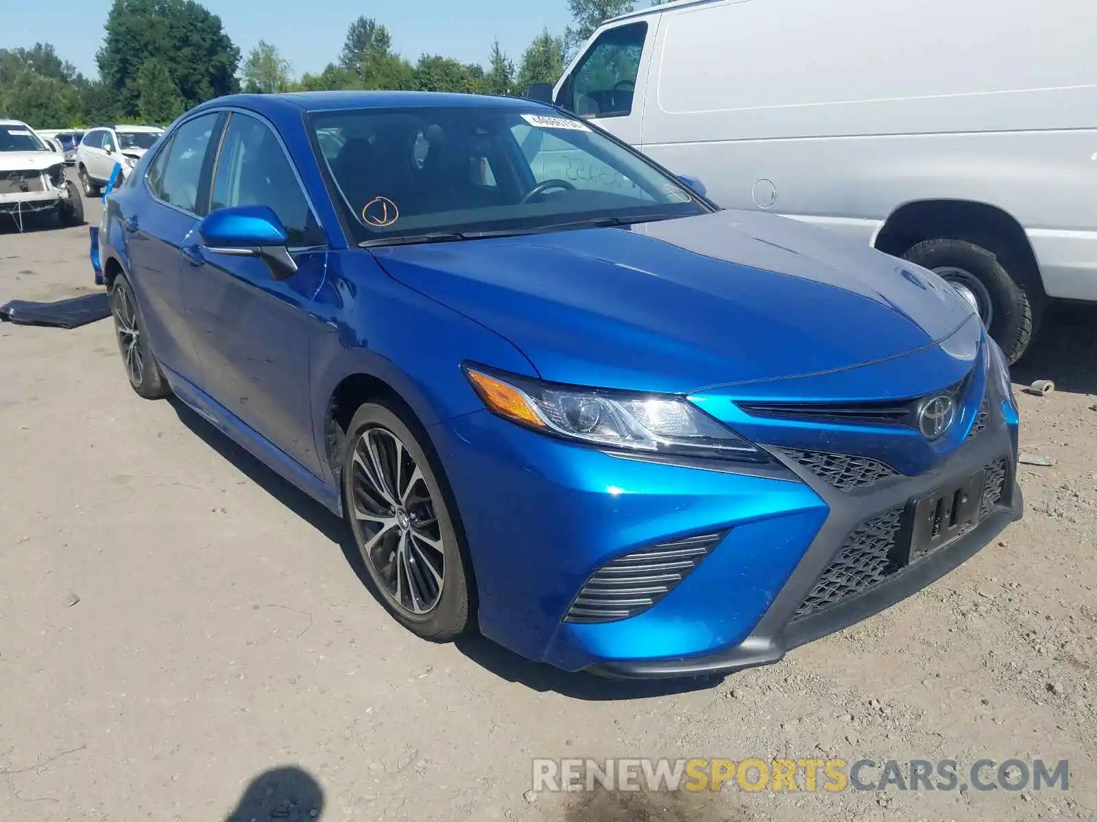 1 Photograph of a damaged car 4T1B11HK5KU231923 TOYOTA CAMRY 2019