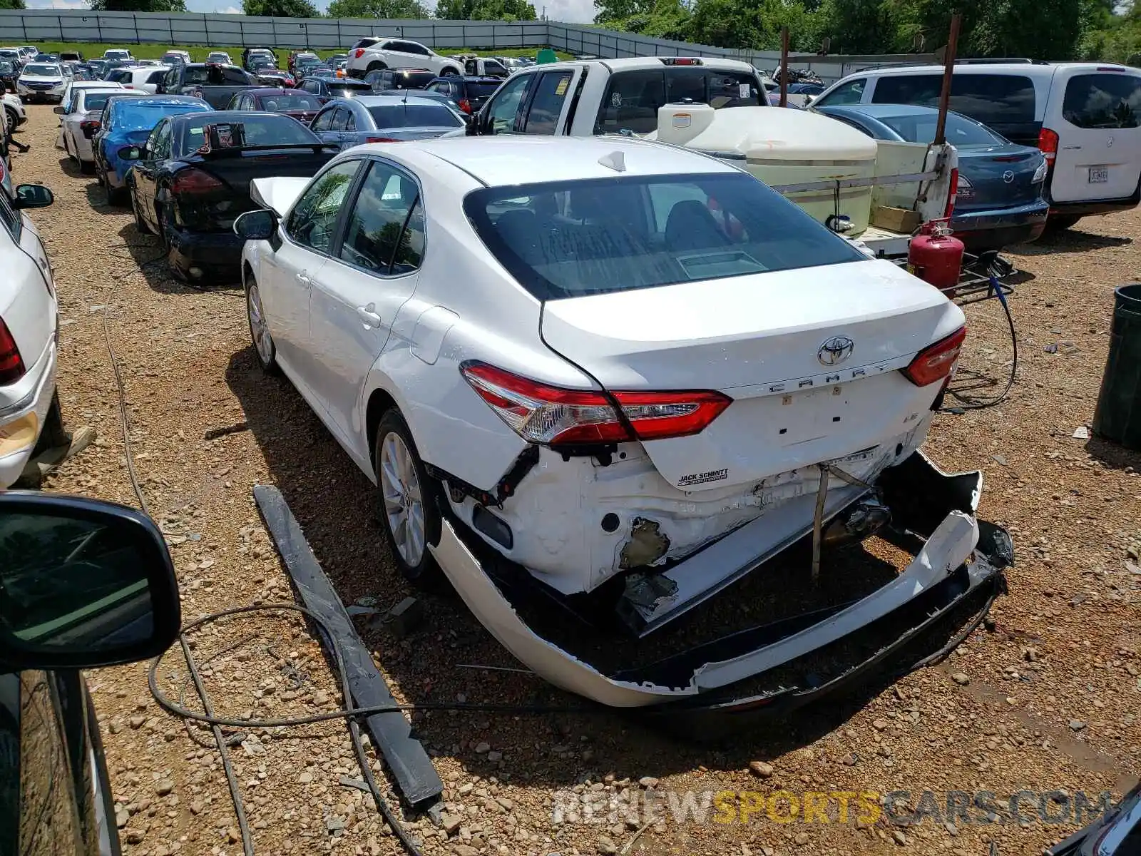 3 Photograph of a damaged car 4T1B11HK5KU232036 TOYOTA CAMRY 2019