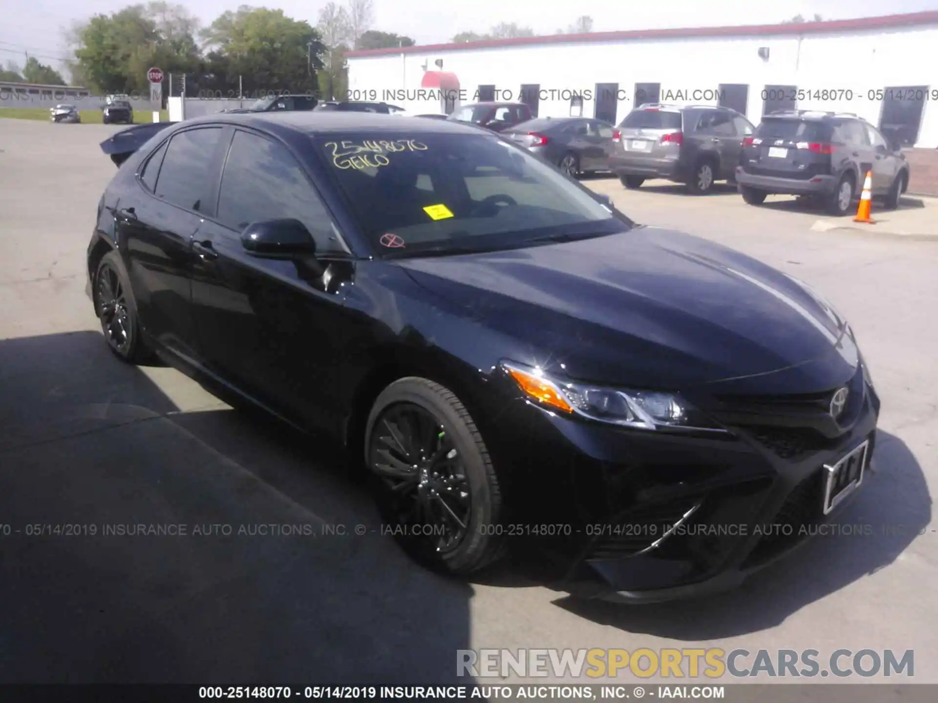 1 Photograph of a damaged car 4T1B11HK5KU235535 TOYOTA CAMRY 2019