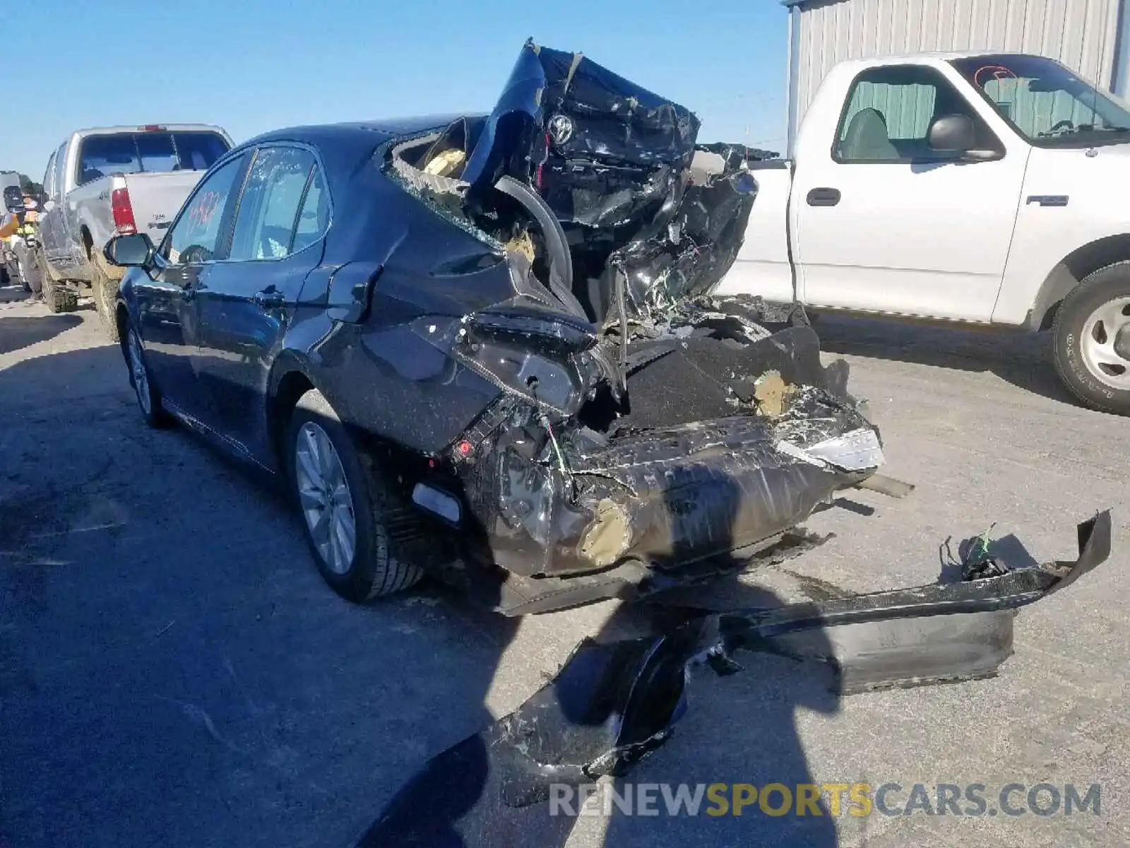 3 Photograph of a damaged car 4T1B11HK5KU236622 TOYOTA CAMRY 2019