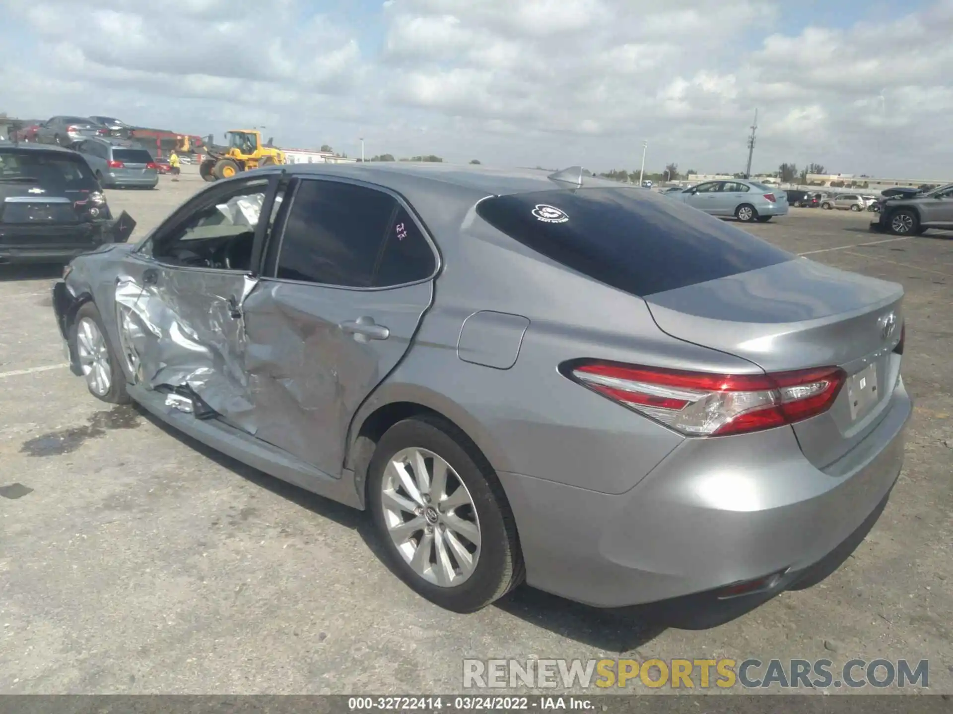 3 Photograph of a damaged car 4T1B11HK5KU236927 TOYOTA CAMRY 2019