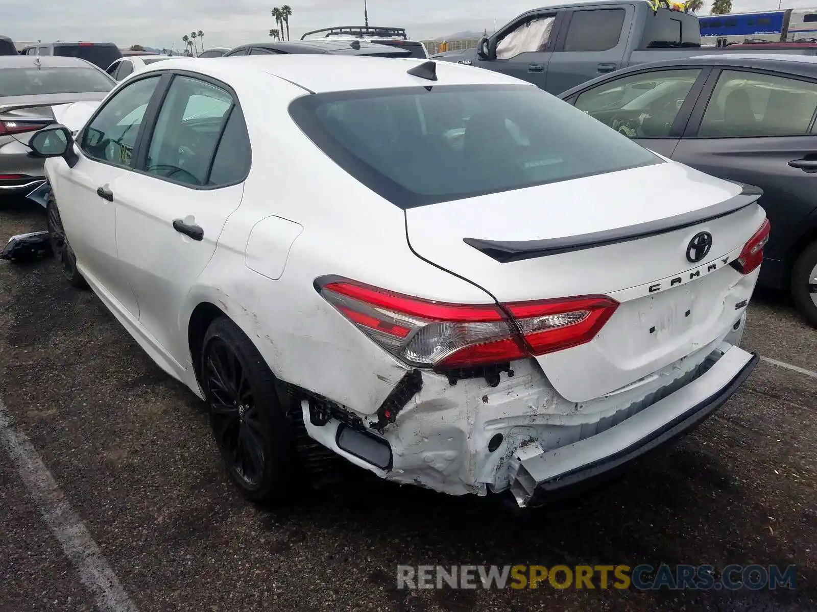 3 Photograph of a damaged car 4T1B11HK5KU237964 TOYOTA CAMRY 2019