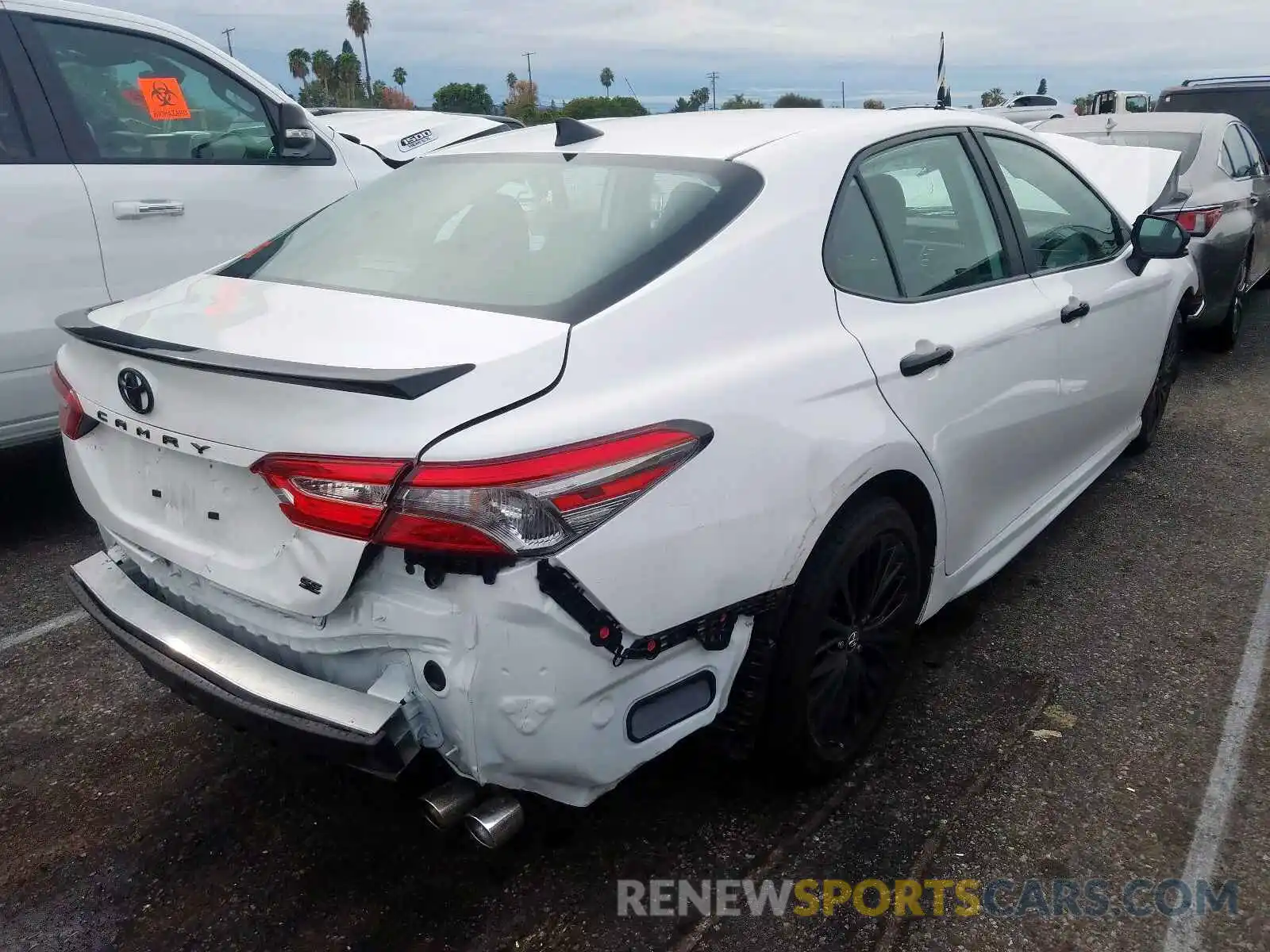 4 Photograph of a damaged car 4T1B11HK5KU237964 TOYOTA CAMRY 2019