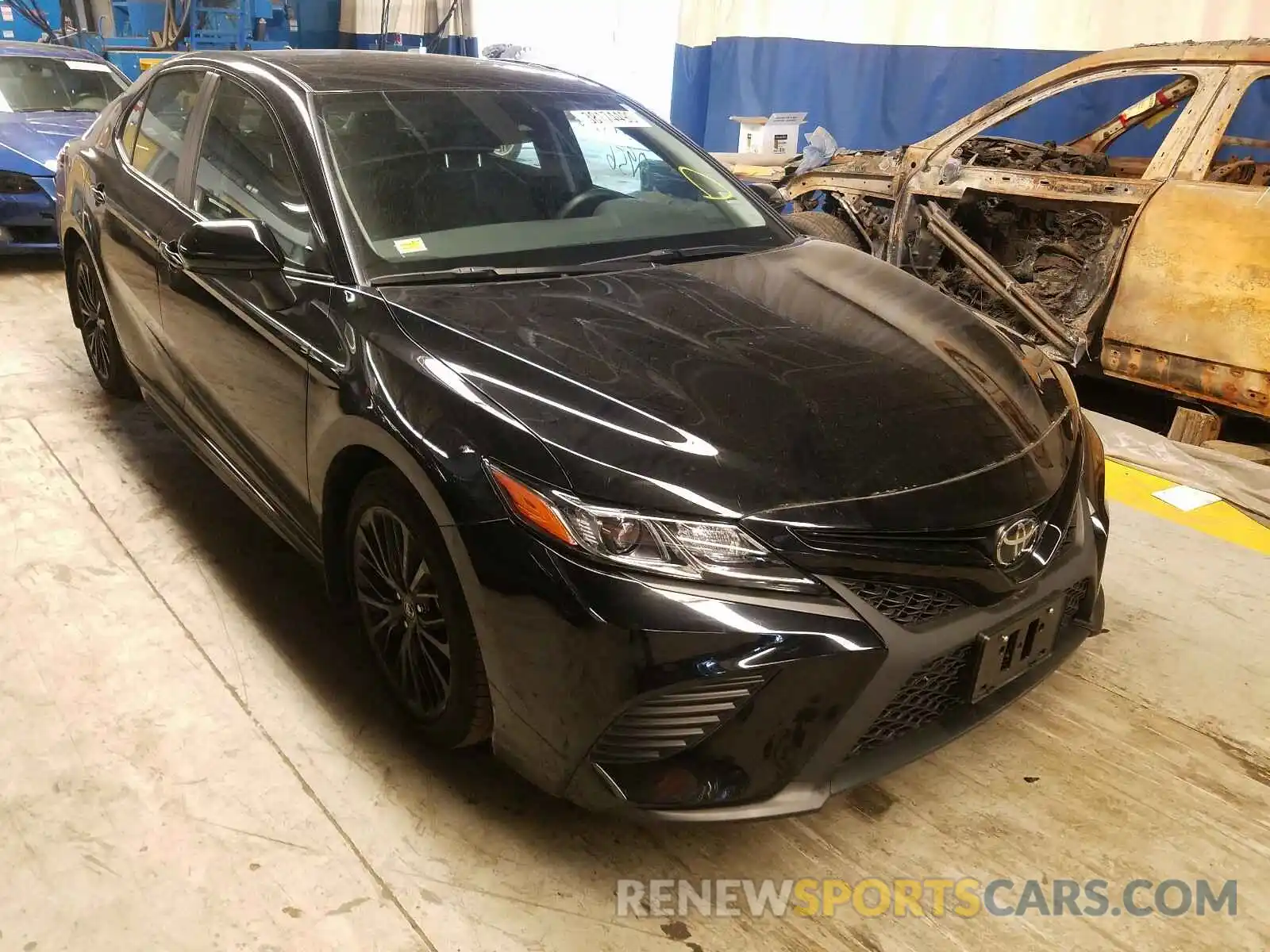 1 Photograph of a damaged car 4T1B11HK5KU238337 TOYOTA CAMRY 2019