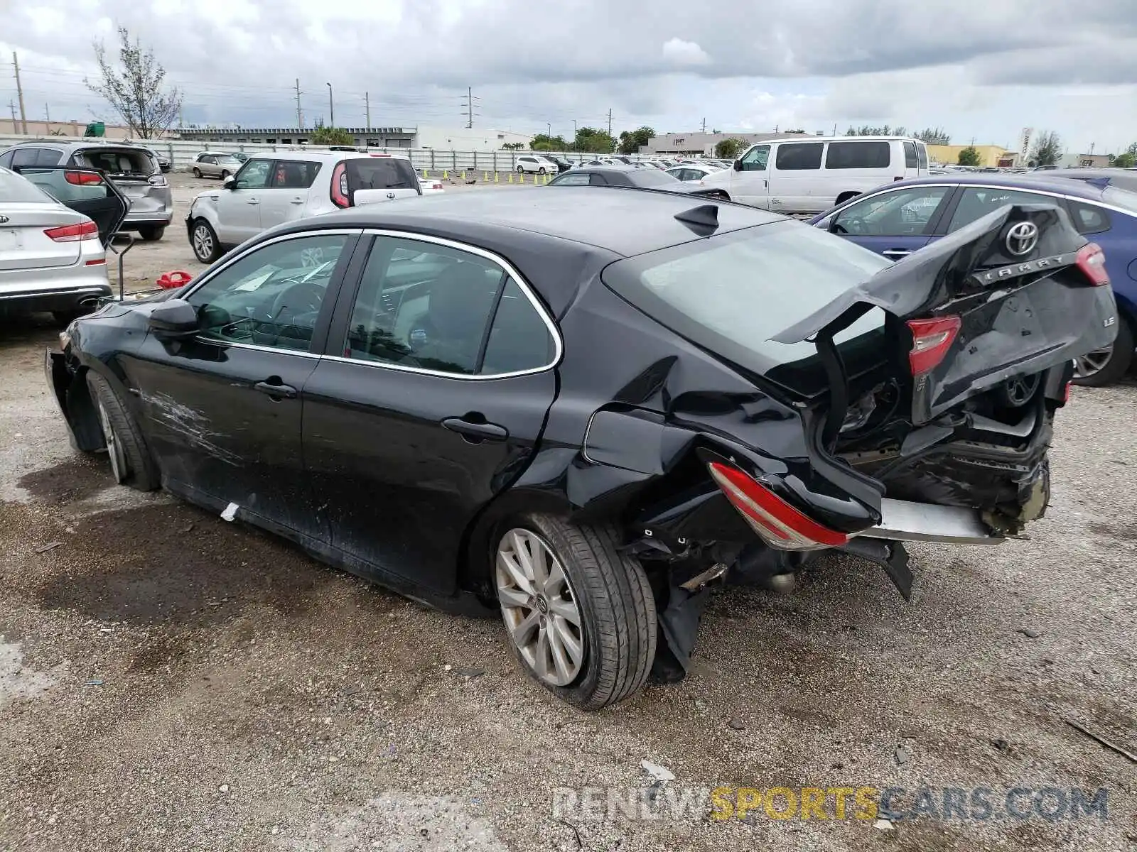 3 Photograph of a damaged car 4T1B11HK5KU238550 TOYOTA CAMRY 2019