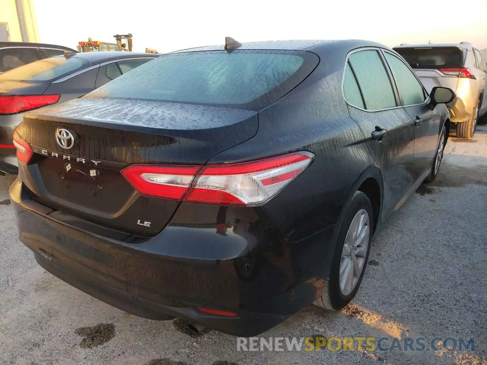 4 Photograph of a damaged car 4T1B11HK5KU238760 TOYOTA CAMRY 2019