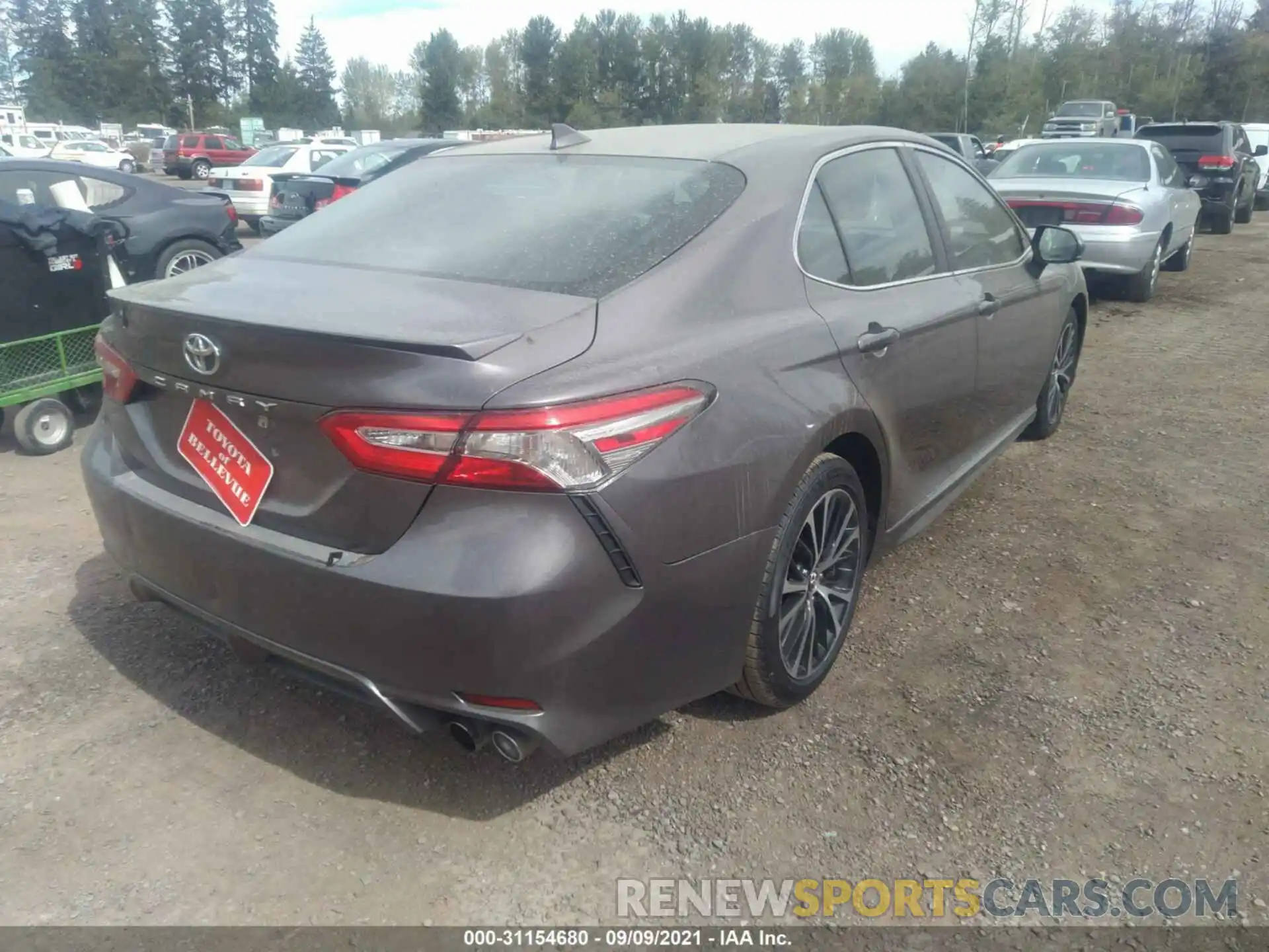 4 Фотография поврежденного автомобиля 4T1B11HK5KU240069 TOYOTA CAMRY 2019