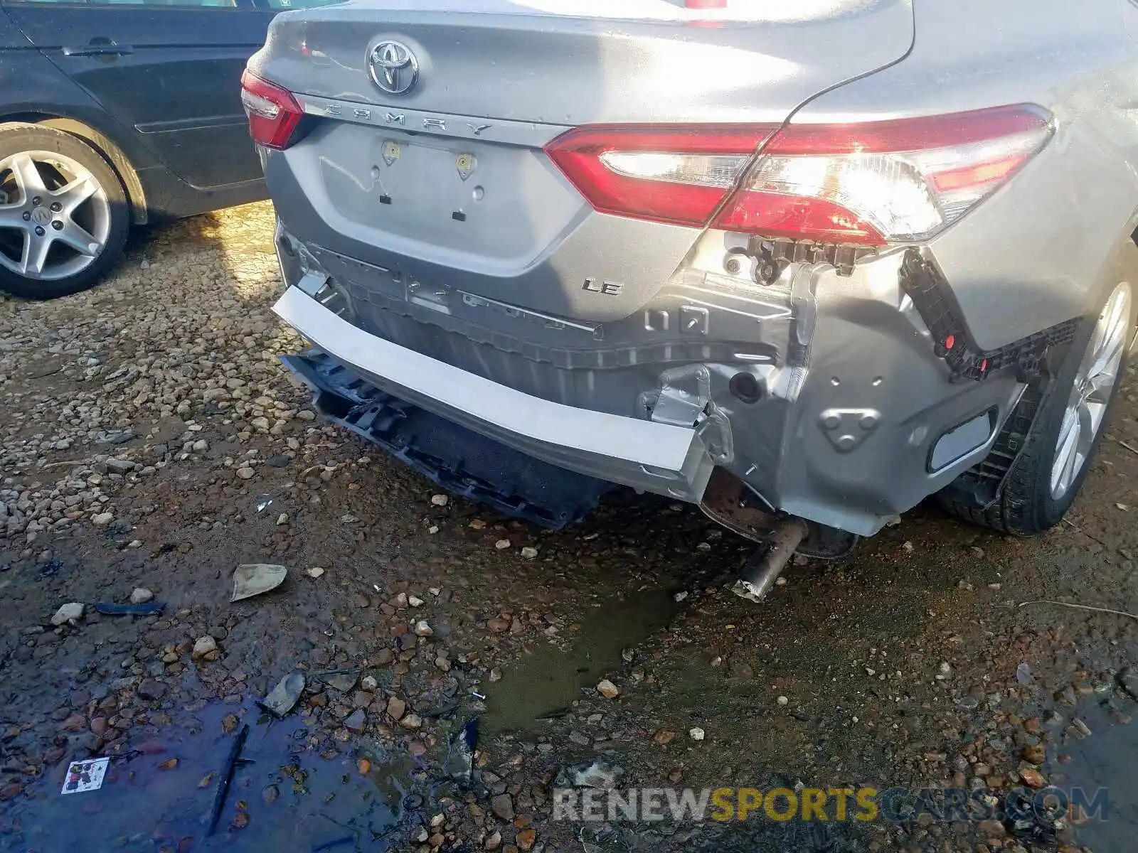 9 Photograph of a damaged car 4T1B11HK5KU240086 TOYOTA CAMRY 2019