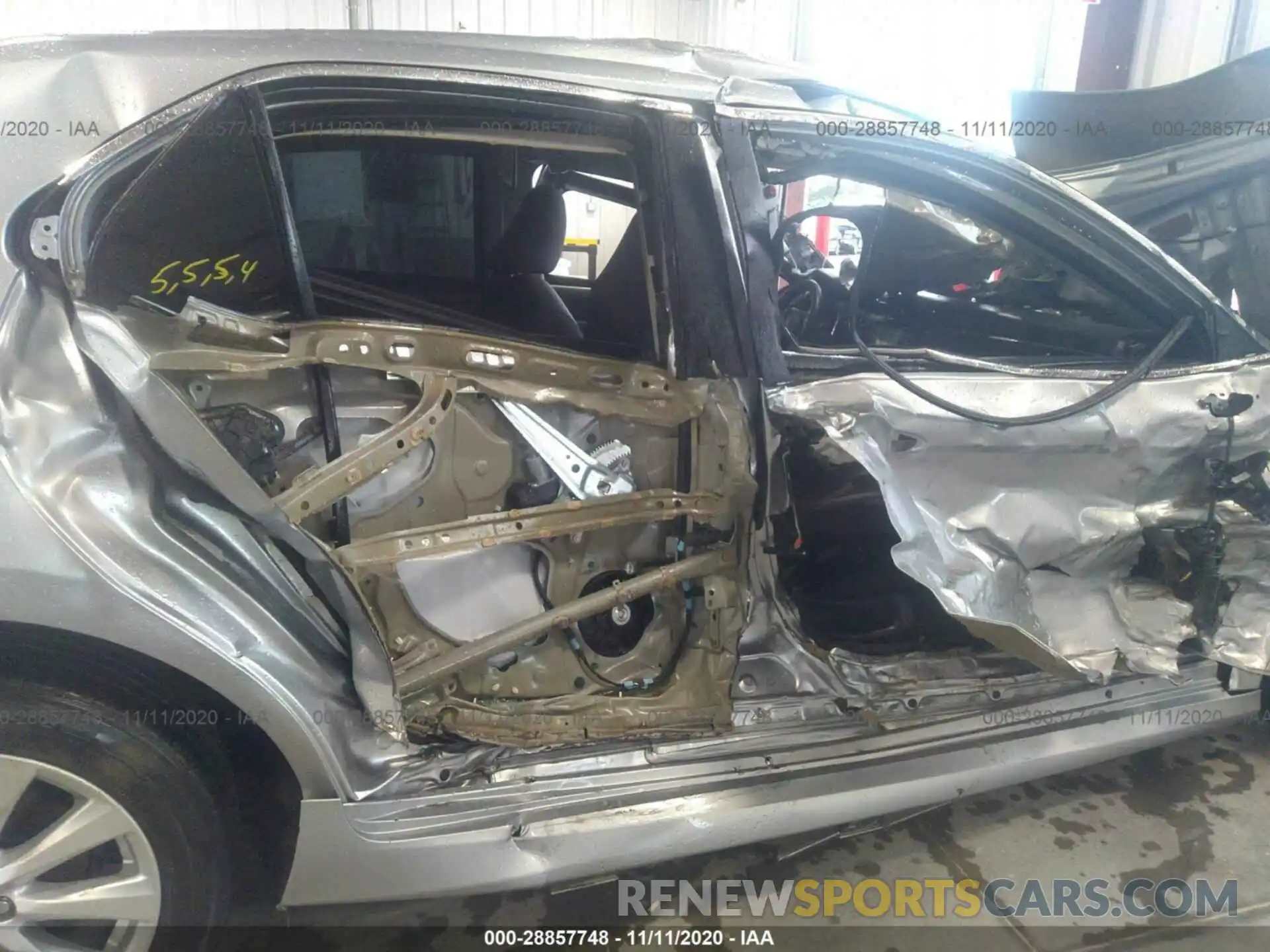 6 Photograph of a damaged car 4T1B11HK5KU240198 TOYOTA CAMRY 2019