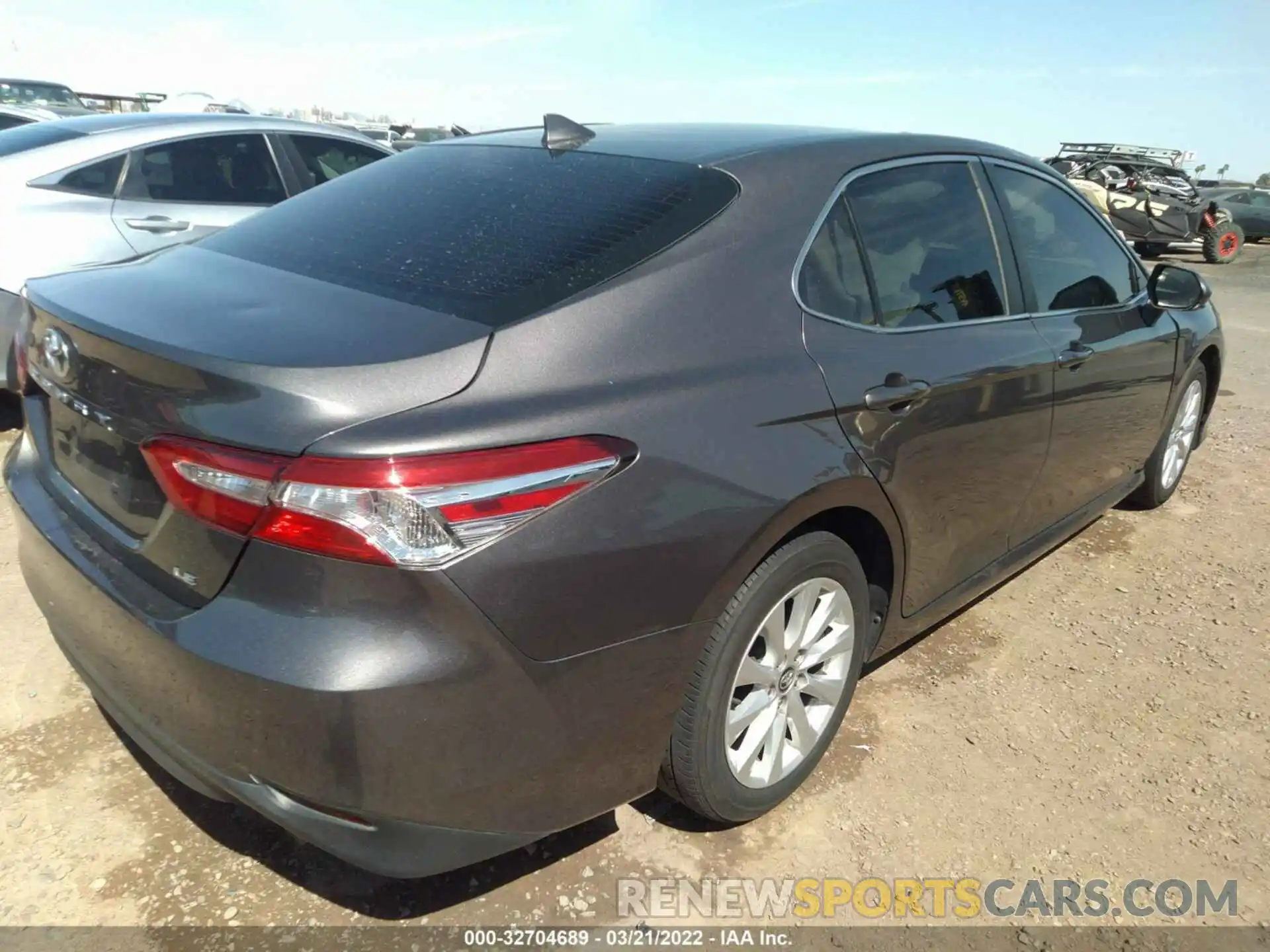 4 Фотография поврежденного автомобиля 4T1B11HK5KU240413 TOYOTA CAMRY 2019