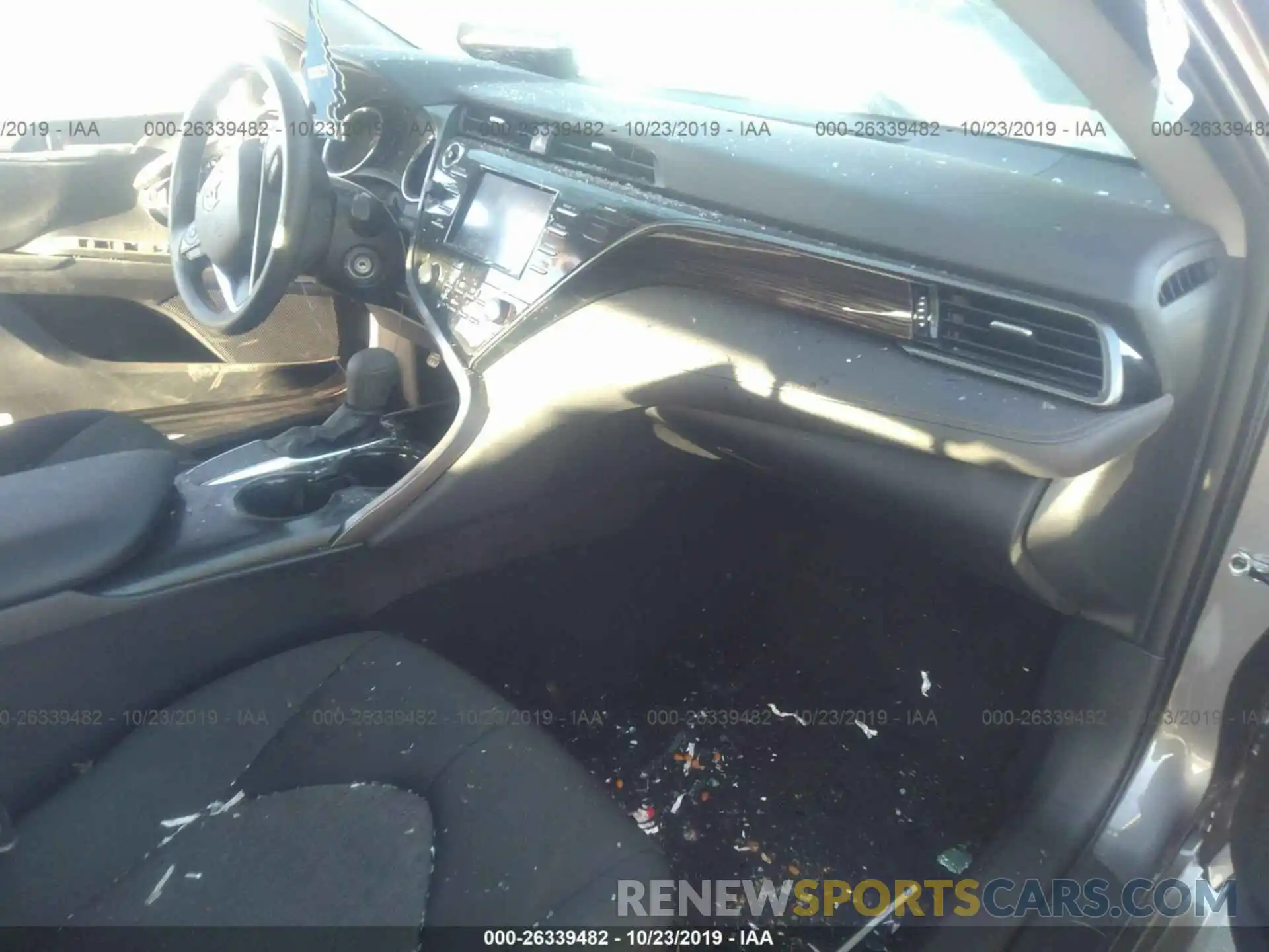 5 Photograph of a damaged car 4T1B11HK5KU241139 TOYOTA CAMRY 2019