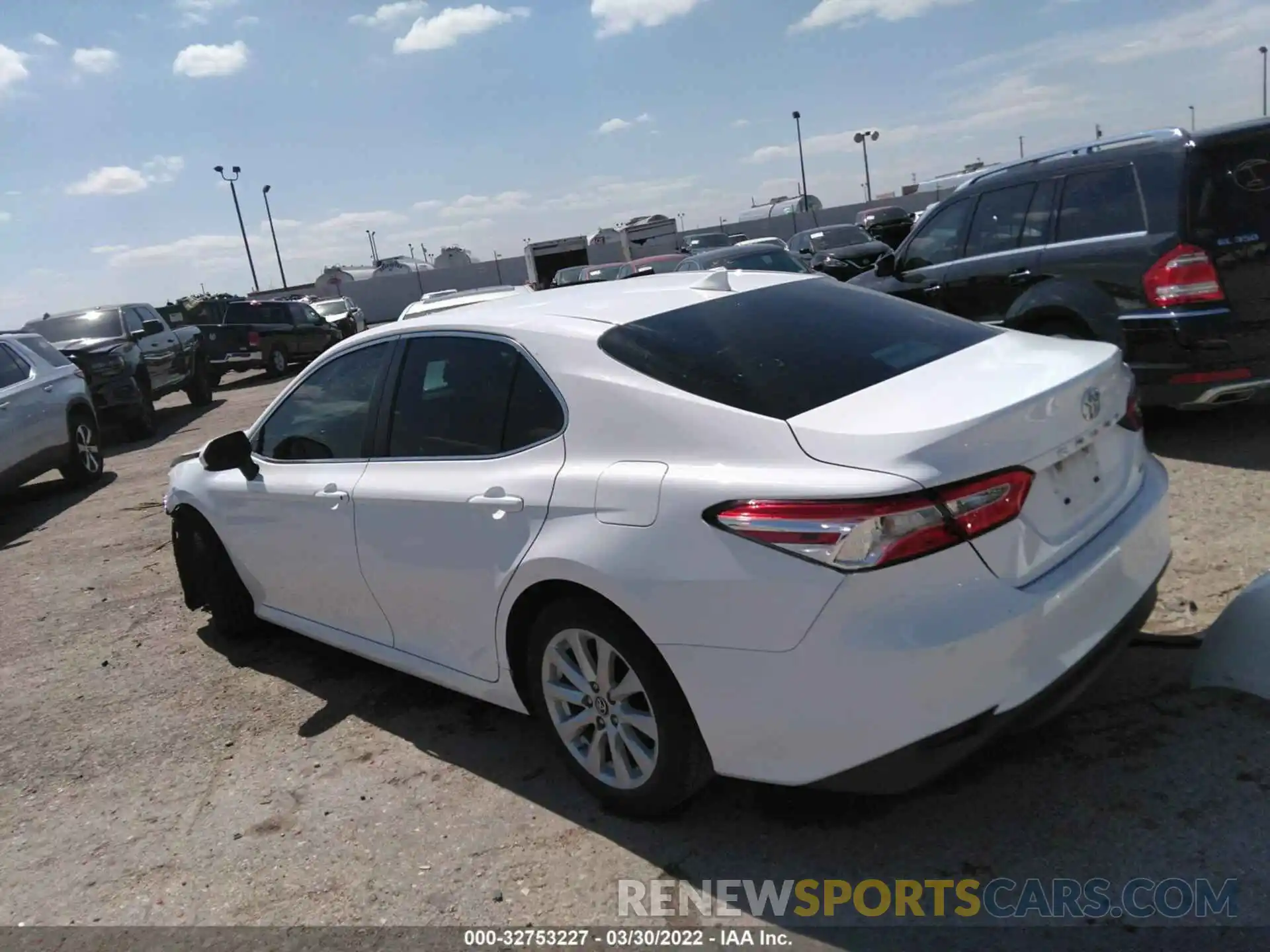 3 Photograph of a damaged car 4T1B11HK5KU241593 TOYOTA CAMRY 2019