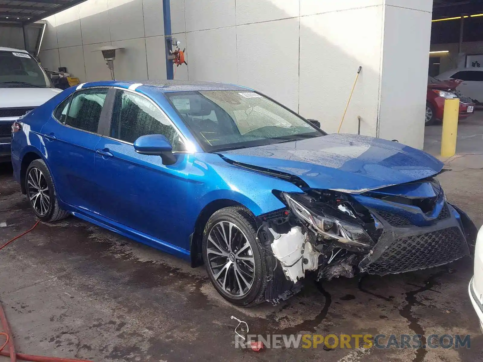 1 Photograph of a damaged car 4T1B11HK5KU241741 TOYOTA CAMRY 2019