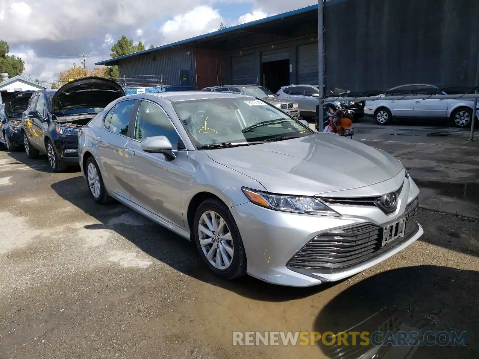 1 Photograph of a damaged car 4T1B11HK5KU242100 TOYOTA CAMRY 2019