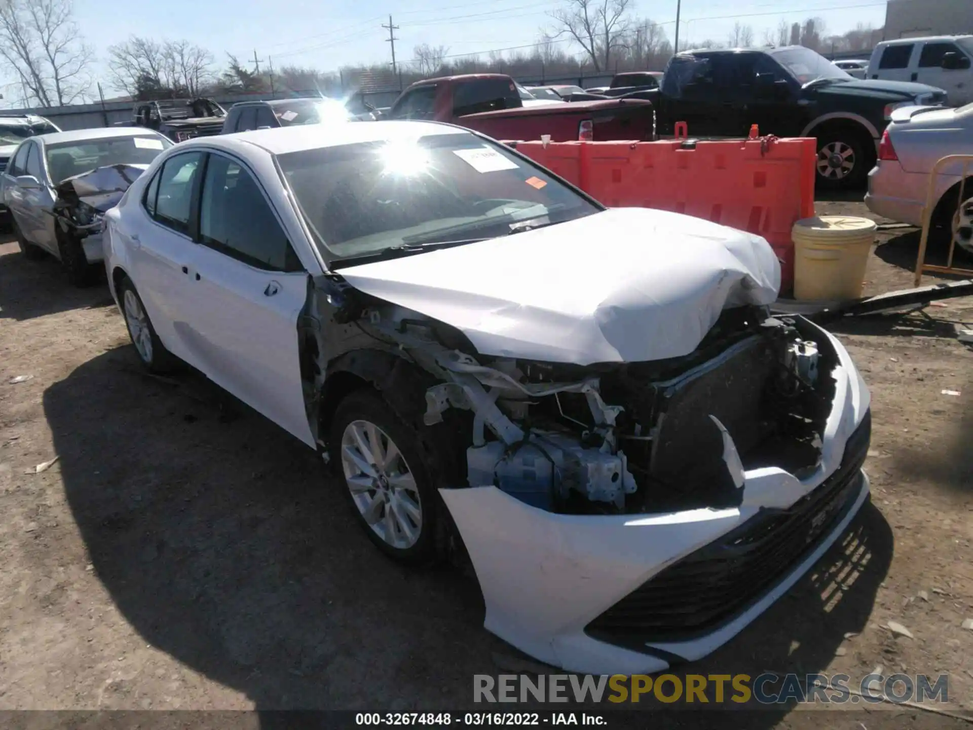 1 Photograph of a damaged car 4T1B11HK5KU242856 TOYOTA CAMRY 2019