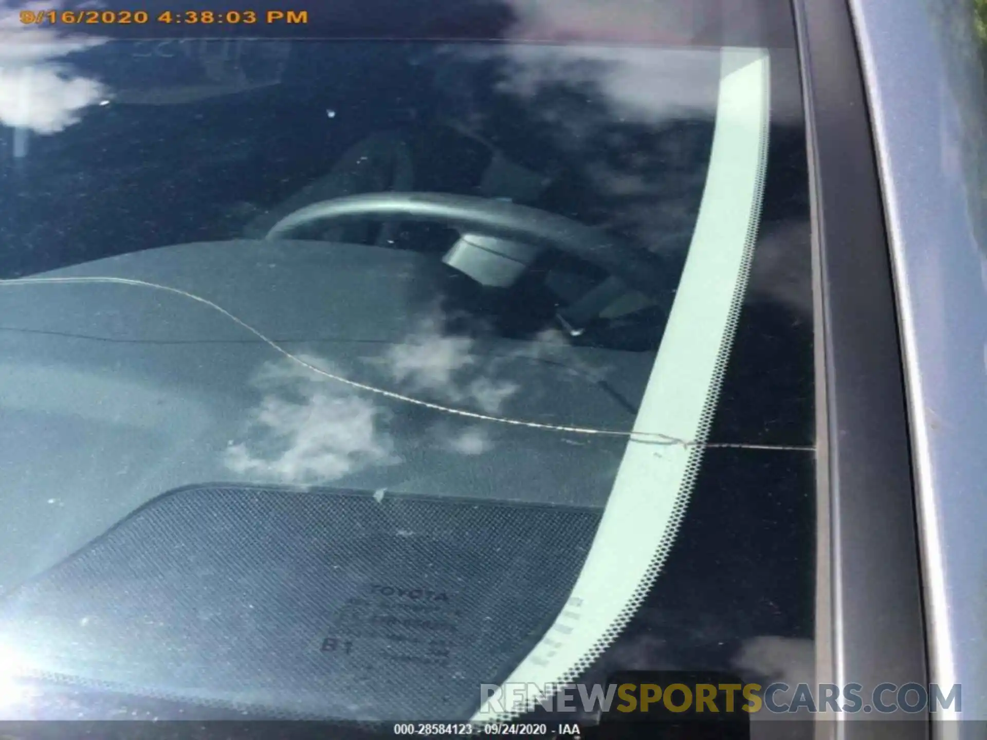 14 Photograph of a damaged car 4T1B11HK5KU243313 TOYOTA CAMRY 2019