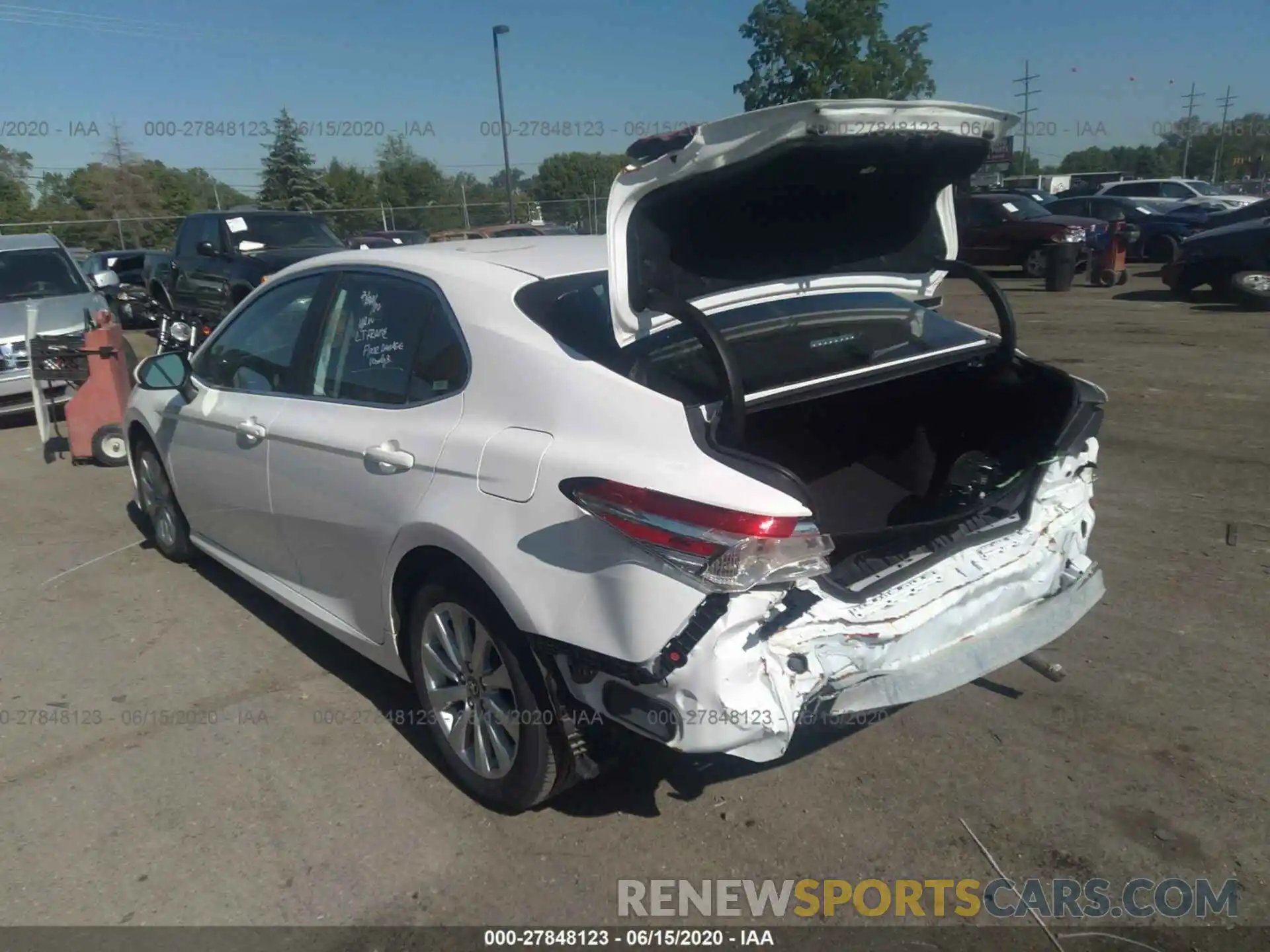 3 Photograph of a damaged car 4T1B11HK5KU243926 TOYOTA CAMRY 2019