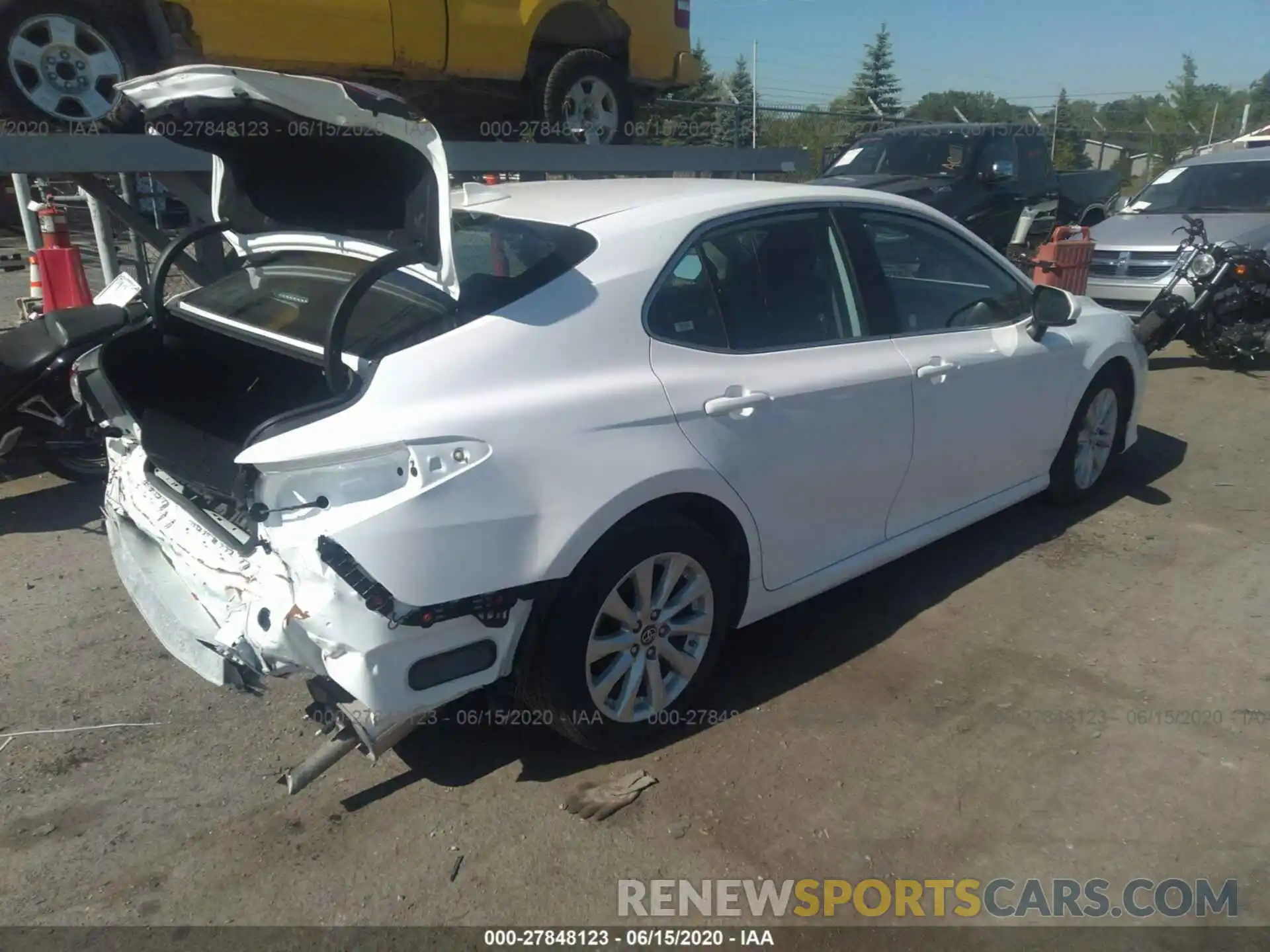 4 Photograph of a damaged car 4T1B11HK5KU243926 TOYOTA CAMRY 2019