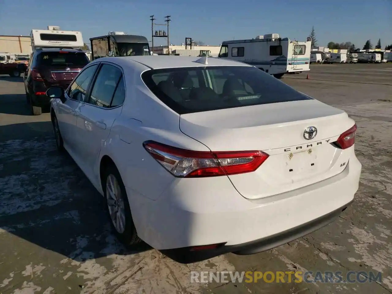 3 Photograph of a damaged car 4T1B11HK5KU243991 TOYOTA CAMRY 2019