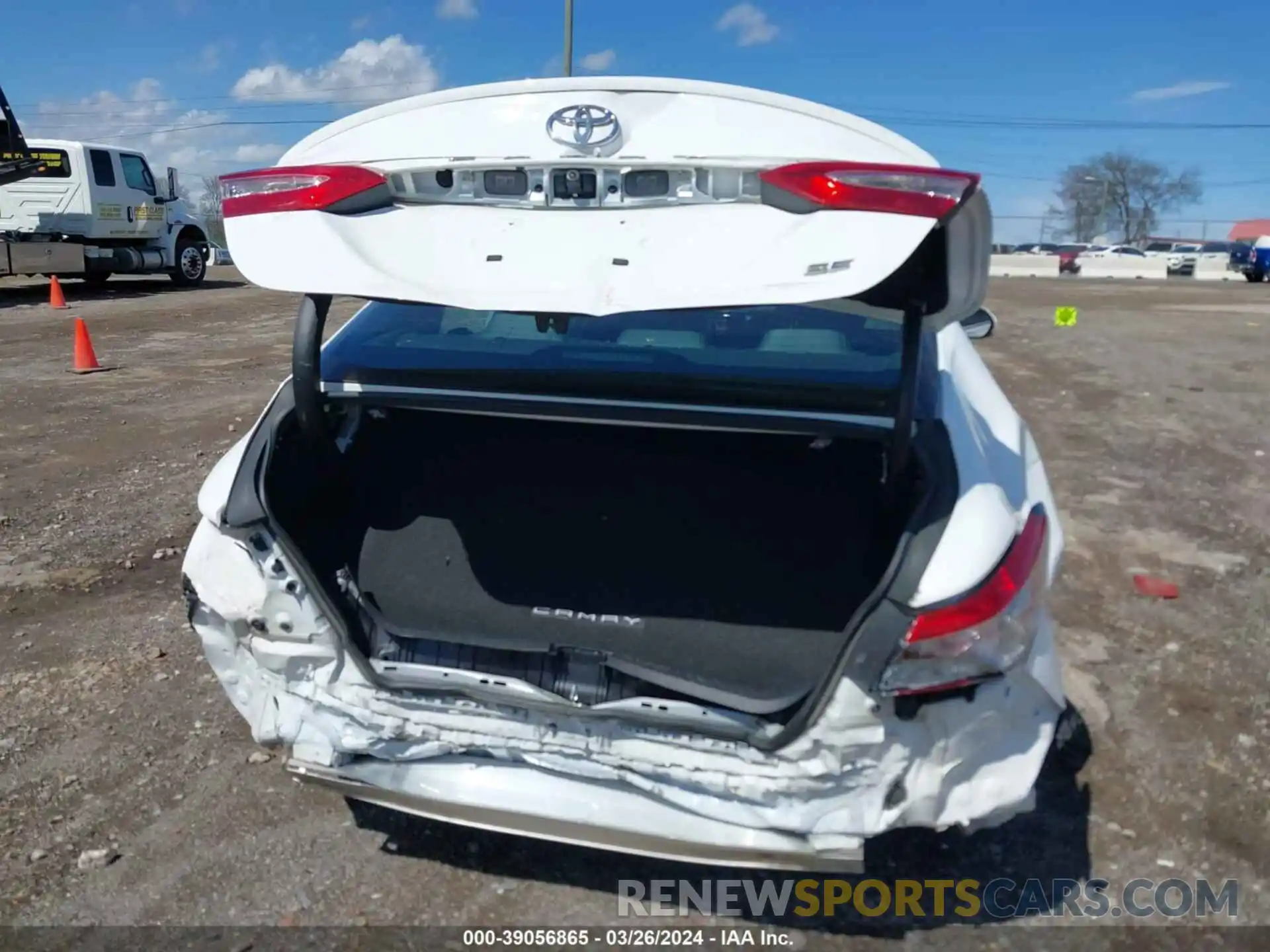 17 Photograph of a damaged car 4T1B11HK5KU244459 TOYOTA CAMRY 2019