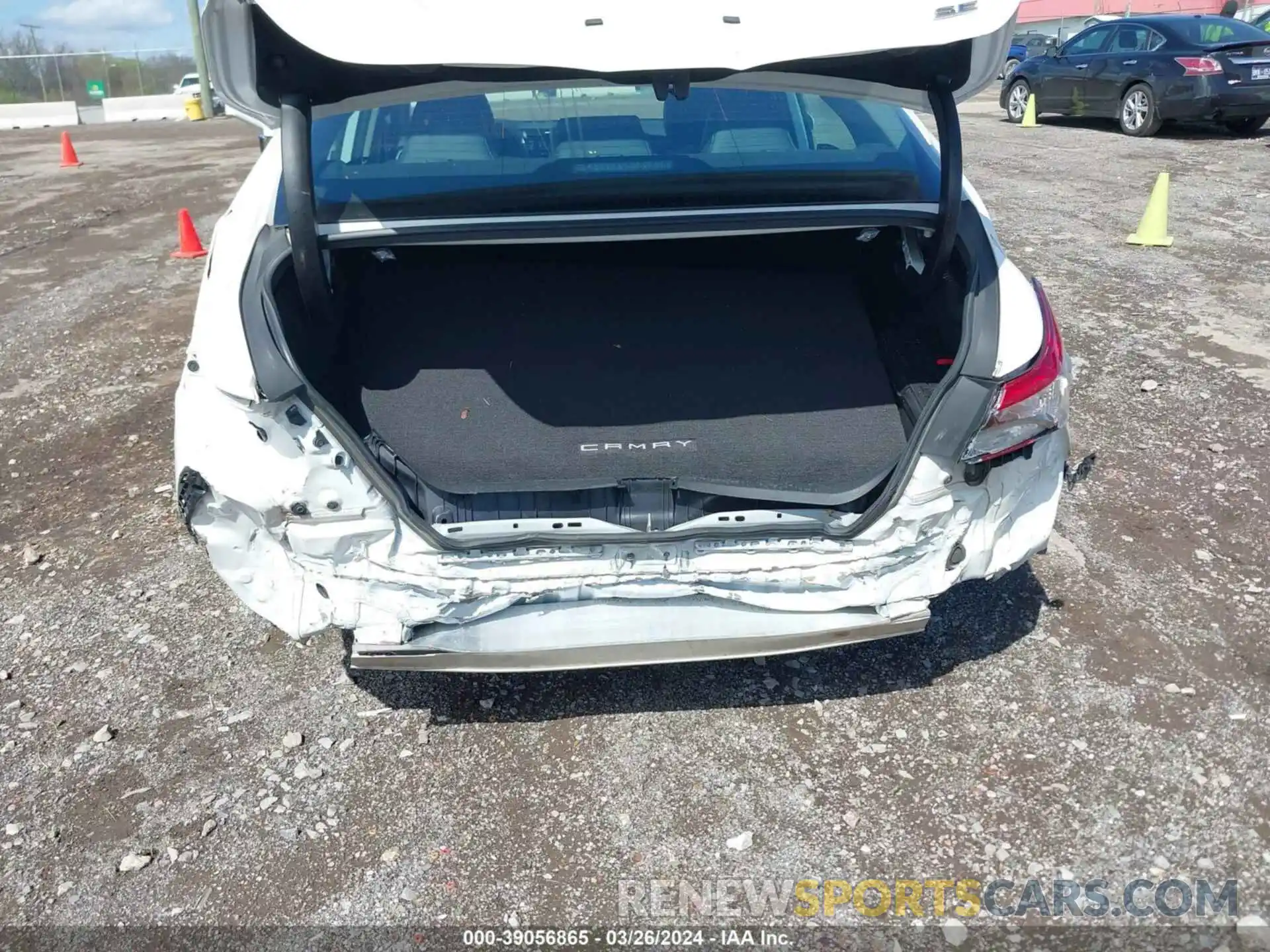 18 Photograph of a damaged car 4T1B11HK5KU244459 TOYOTA CAMRY 2019