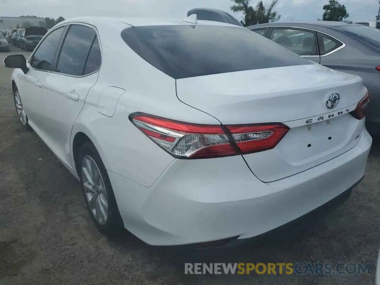 3 Photograph of a damaged car 4T1B11HK5KU244784 TOYOTA CAMRY 2019