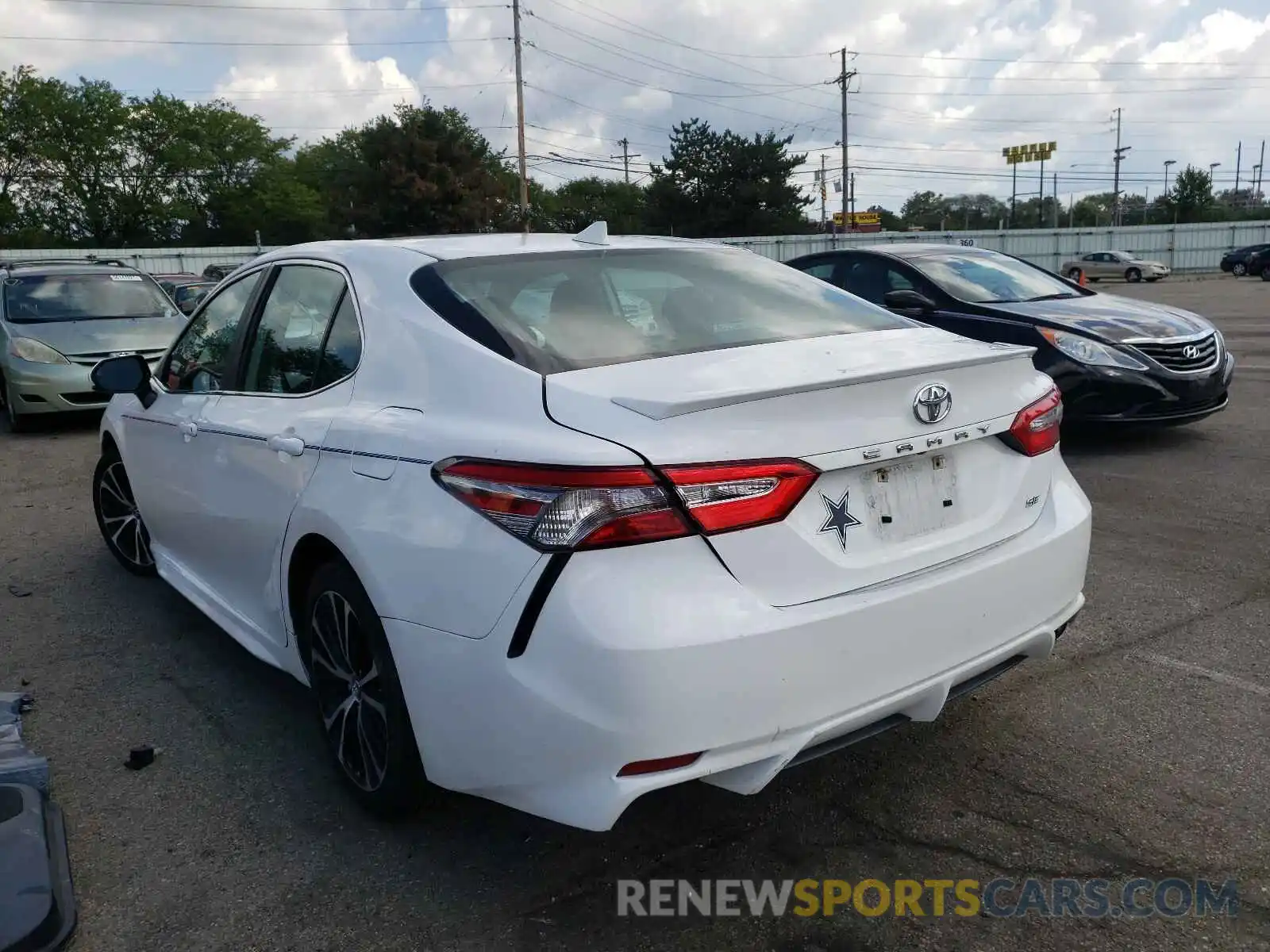 3 Photograph of a damaged car 4T1B11HK5KU245885 TOYOTA CAMRY 2019