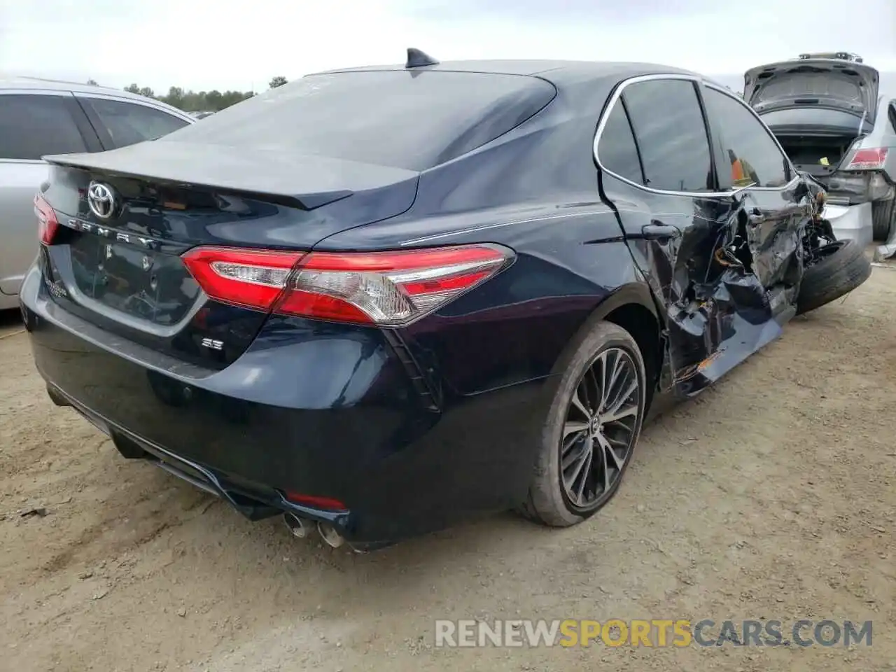 4 Фотография поврежденного автомобиля 4T1B11HK5KU246356 TOYOTA CAMRY 2019