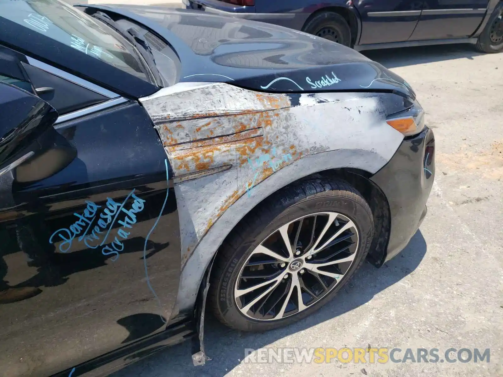 9 Photograph of a damaged car 4T1B11HK5KU246907 TOYOTA CAMRY 2019