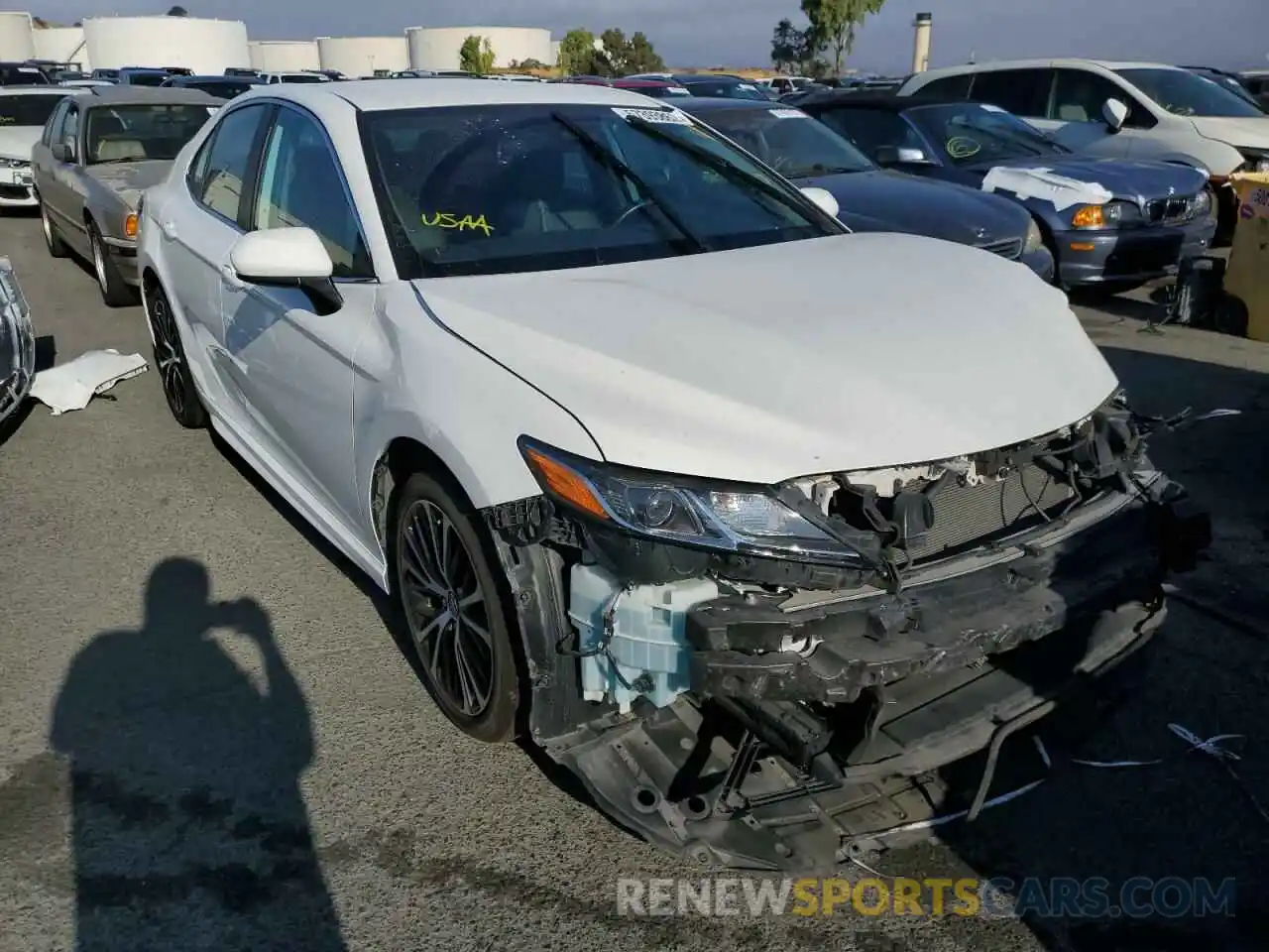 1 Photograph of a damaged car 4T1B11HK5KU249239 TOYOTA CAMRY 2019