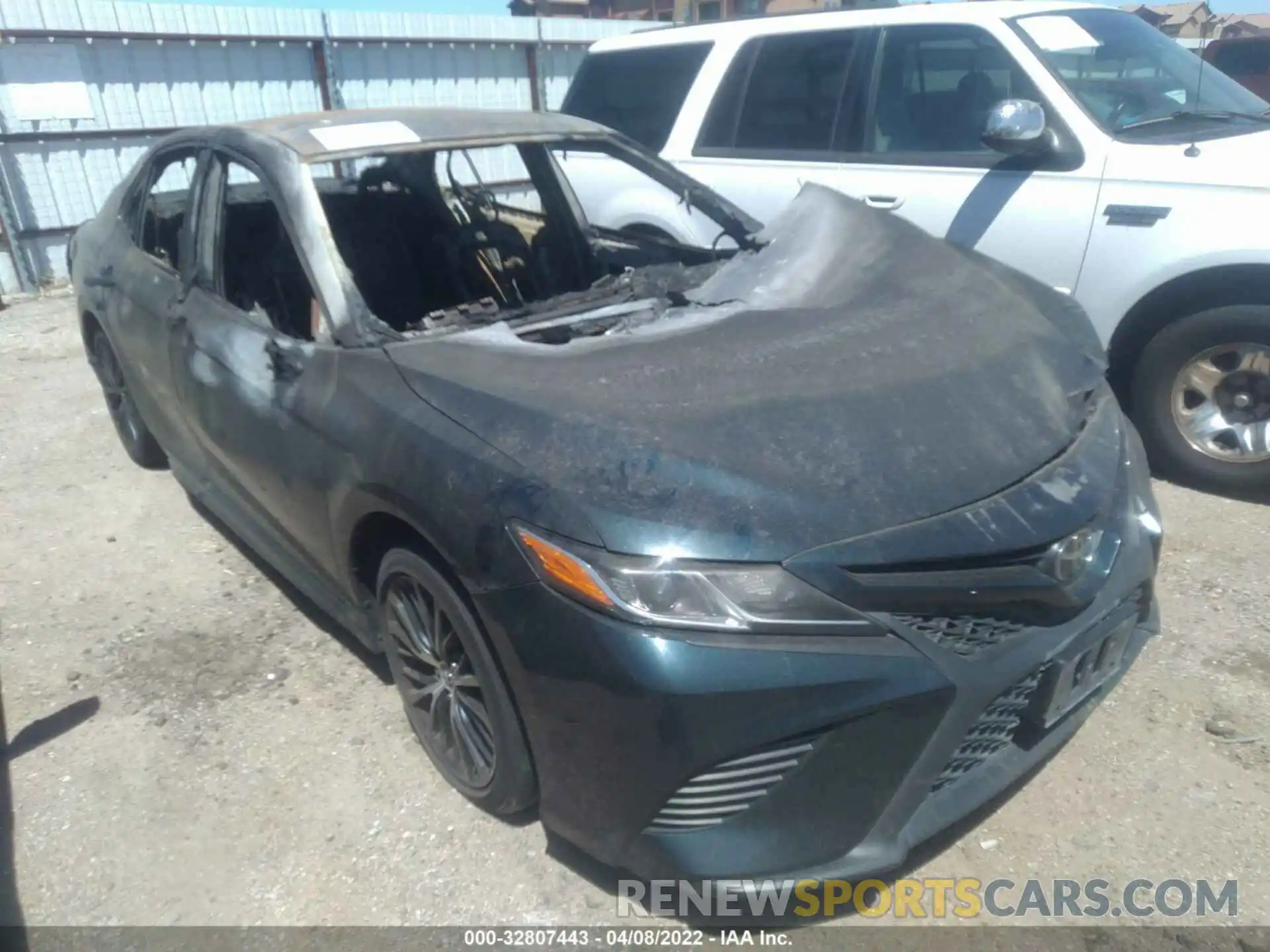 1 Photograph of a damaged car 4T1B11HK5KU249886 TOYOTA CAMRY 2019