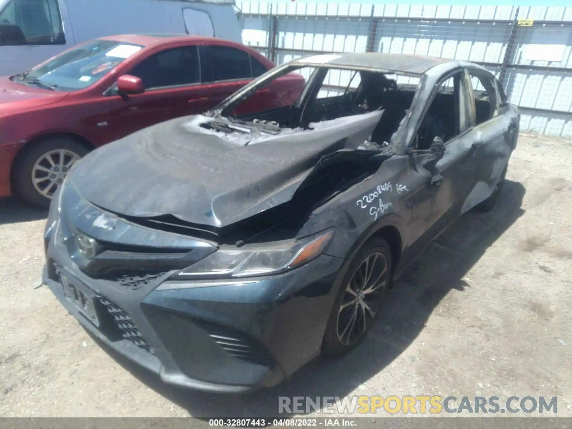 2 Photograph of a damaged car 4T1B11HK5KU249886 TOYOTA CAMRY 2019