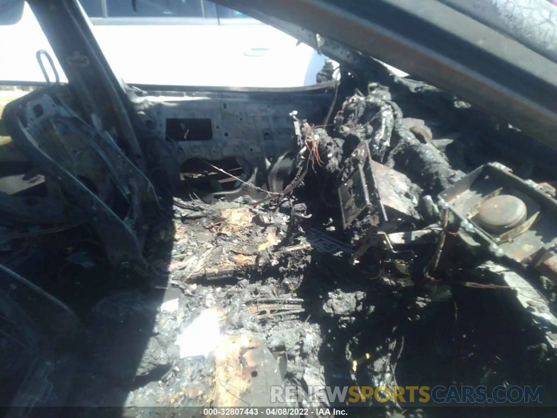 5 Photograph of a damaged car 4T1B11HK5KU249886 TOYOTA CAMRY 2019